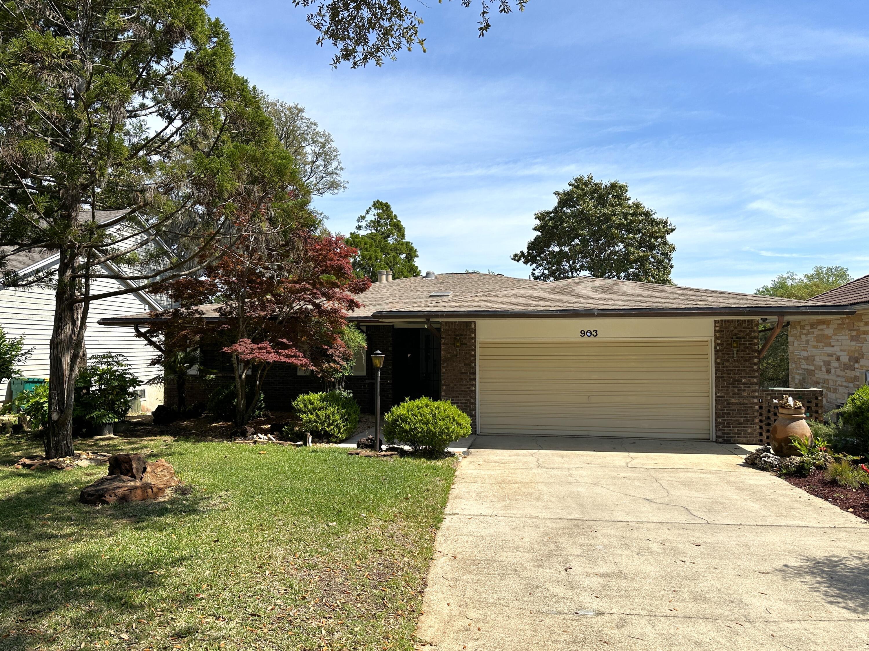 SHARON POINT ESTATES - Residential Lease