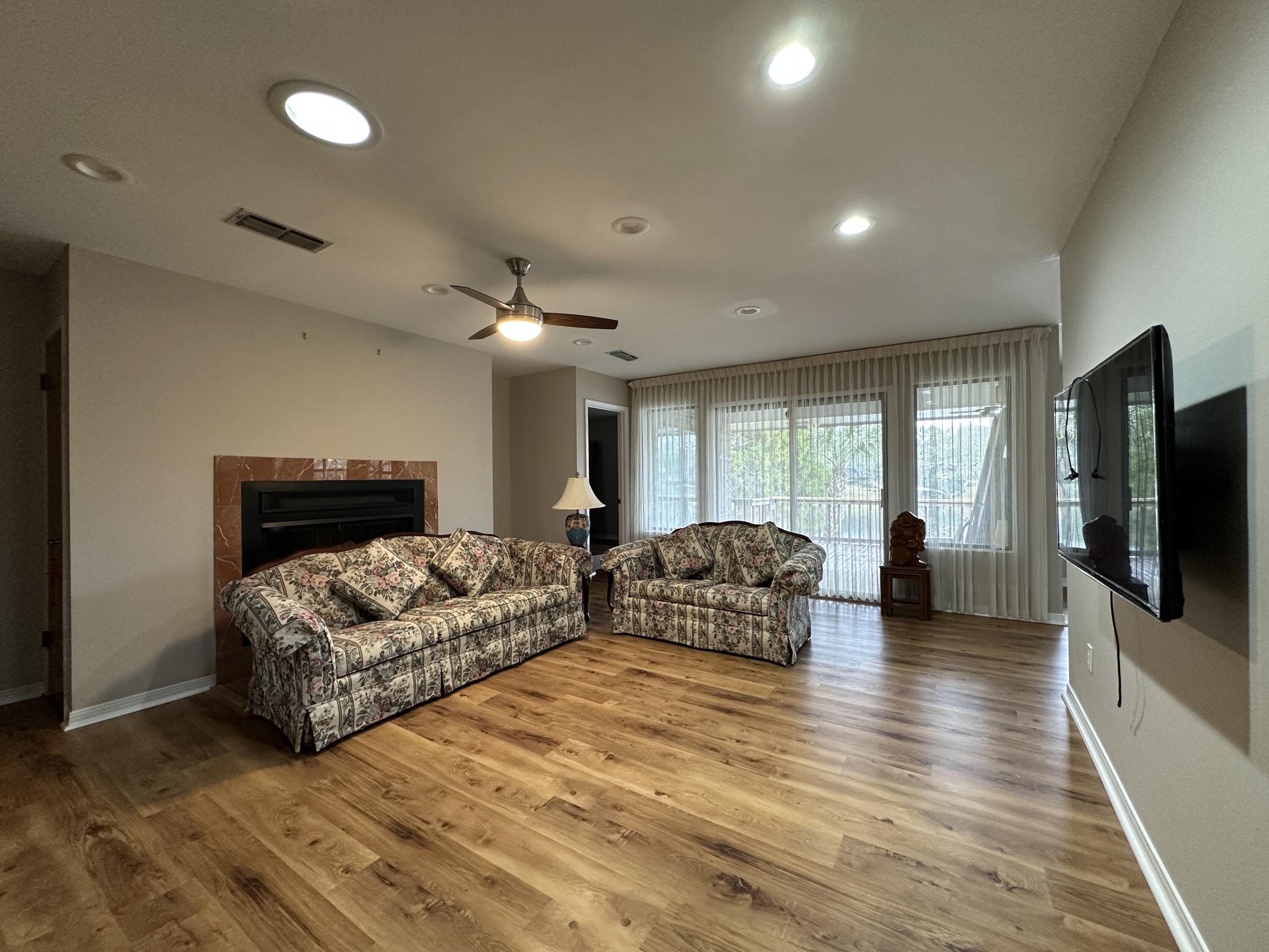 SHARON POINT ESTATES - Residential Lease