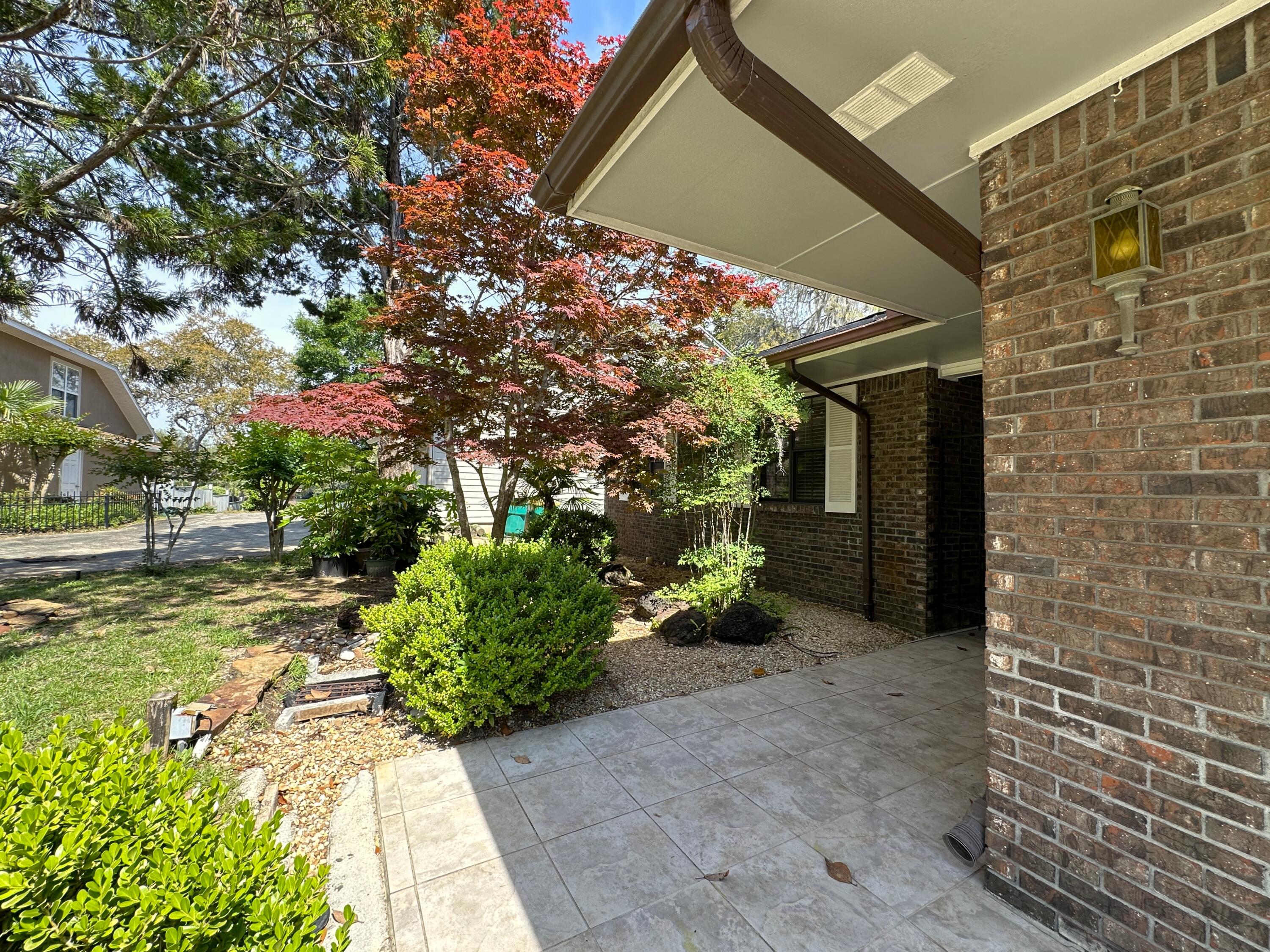 SHARON POINT ESTATES - Residential Lease