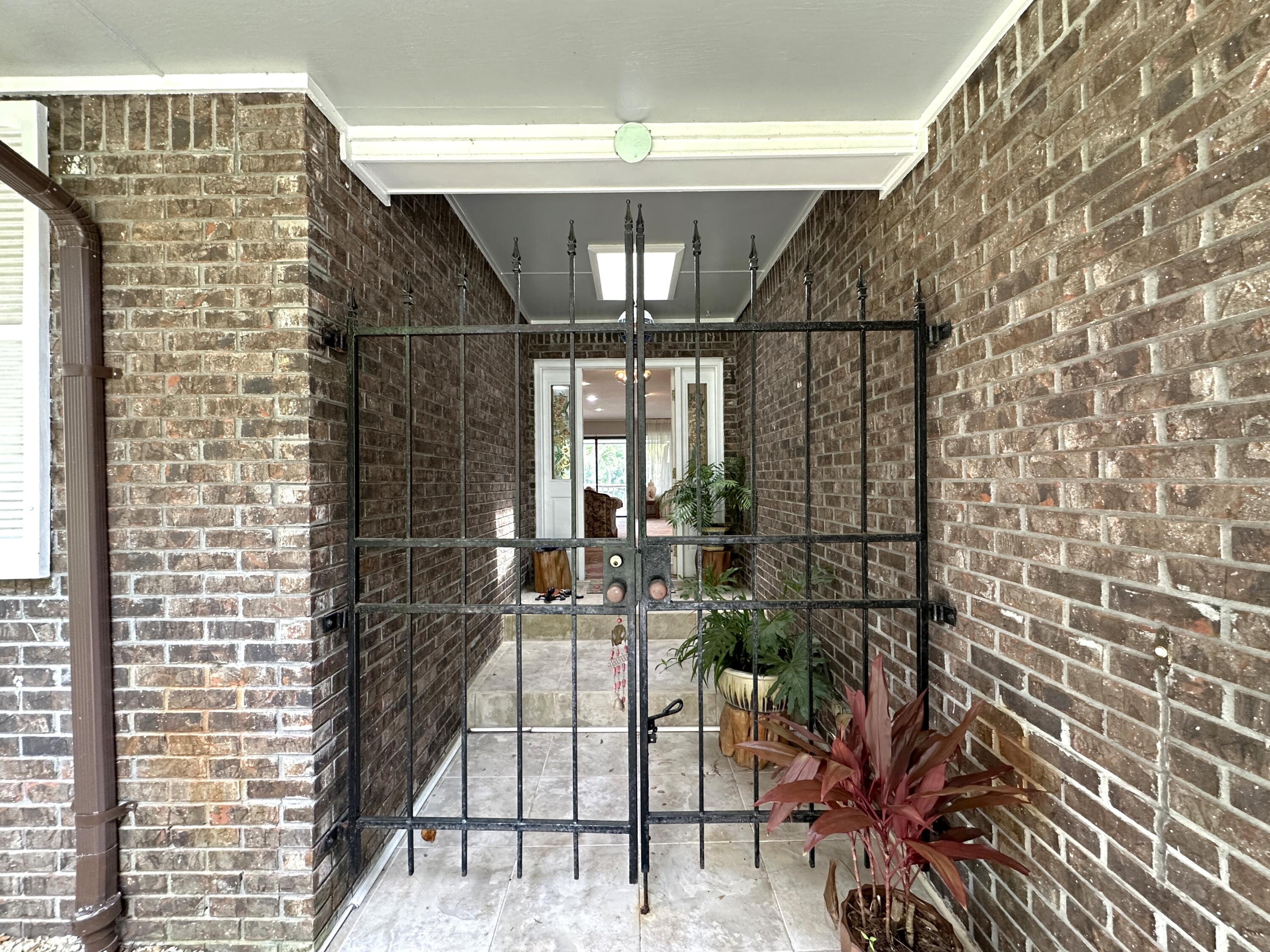 SHARON POINT ESTATES - Residential Lease