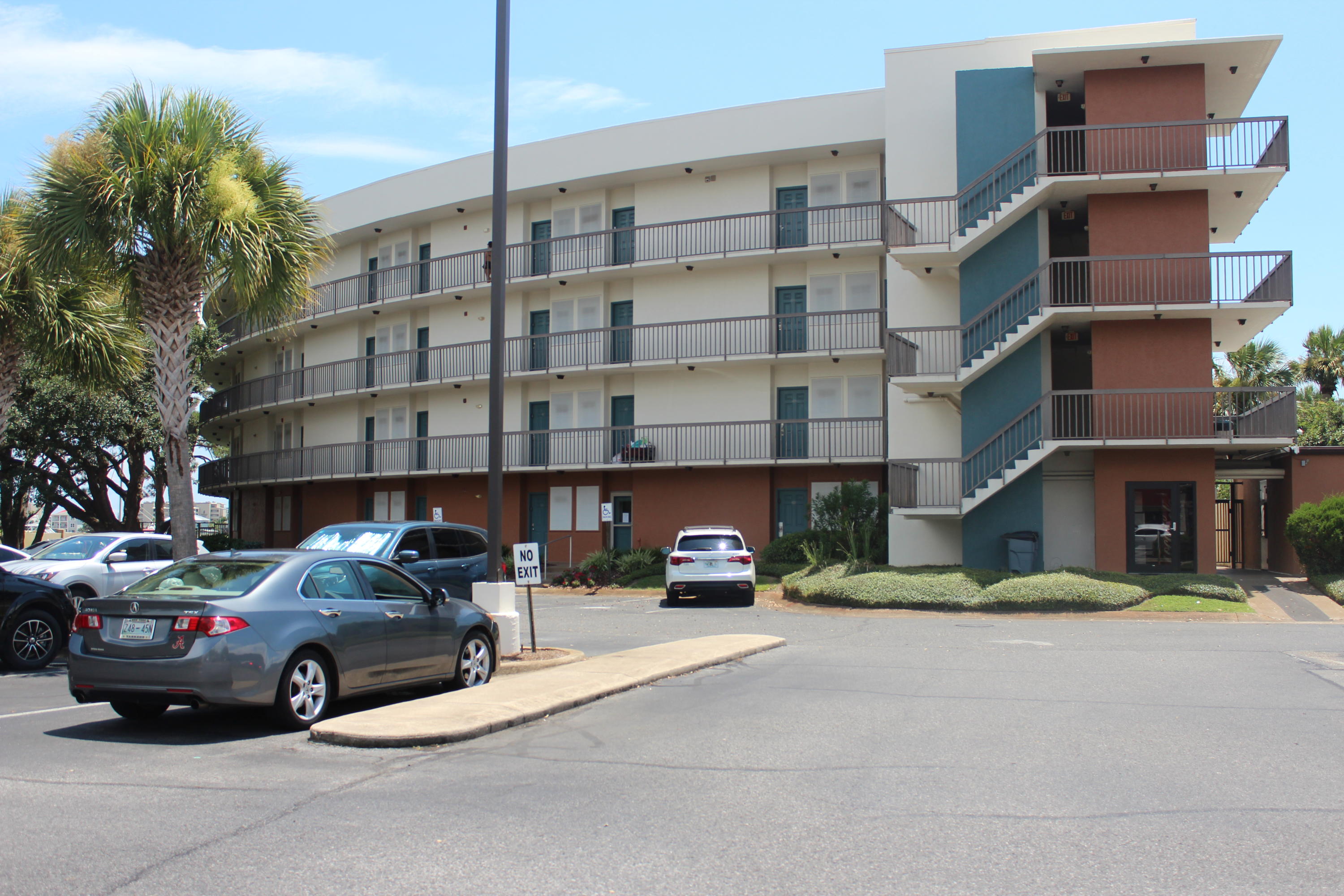 PIRATES BAY PH 1 - Residential