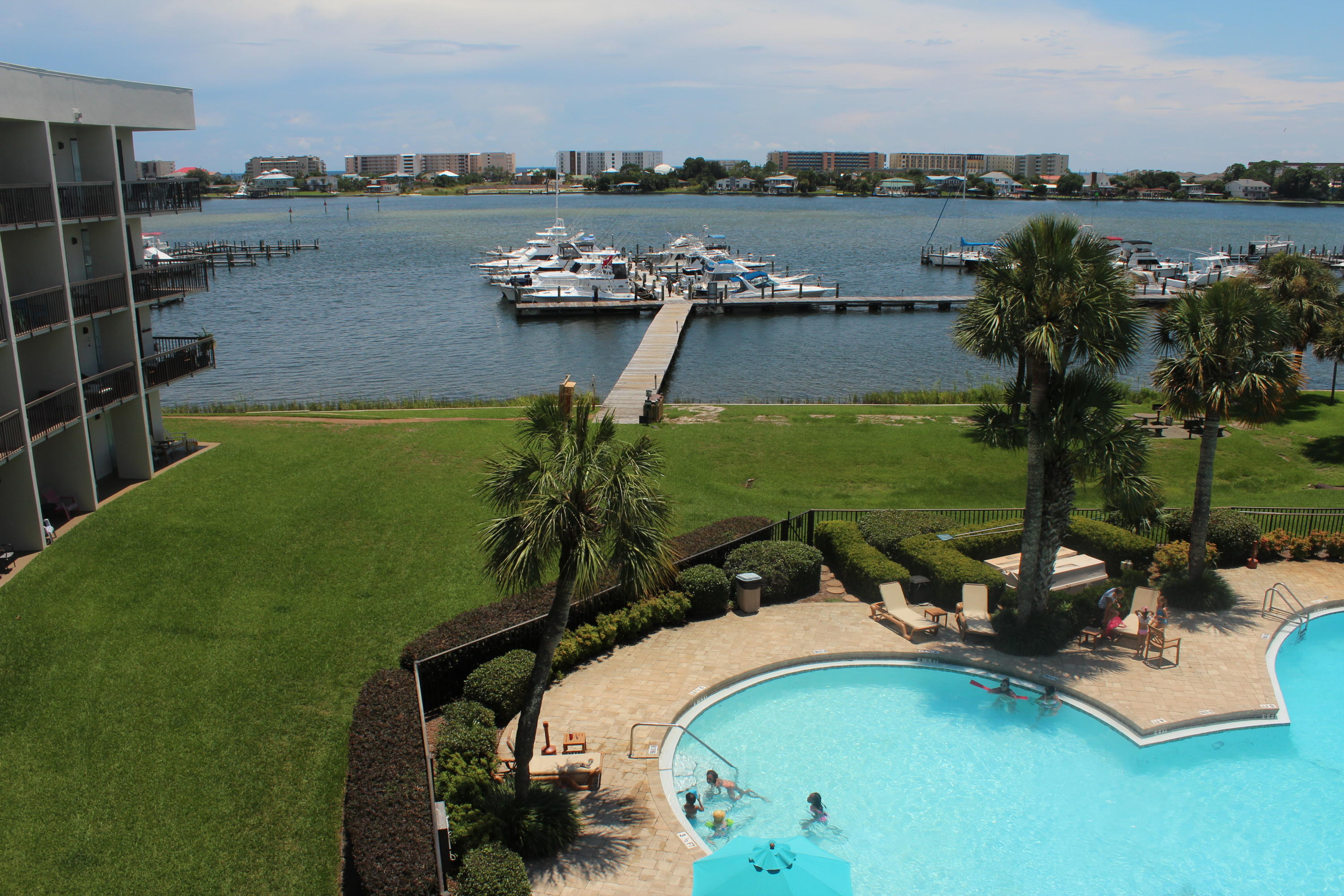 PIRATES BAY PH 1 - Residential