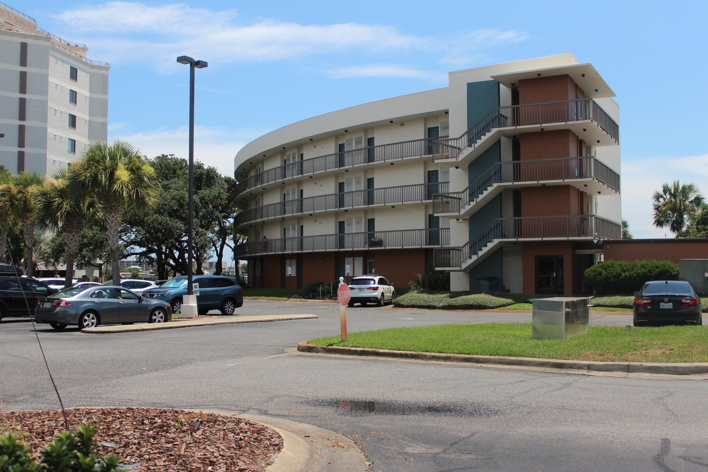 PIRATES BAY PH 1 - Residential