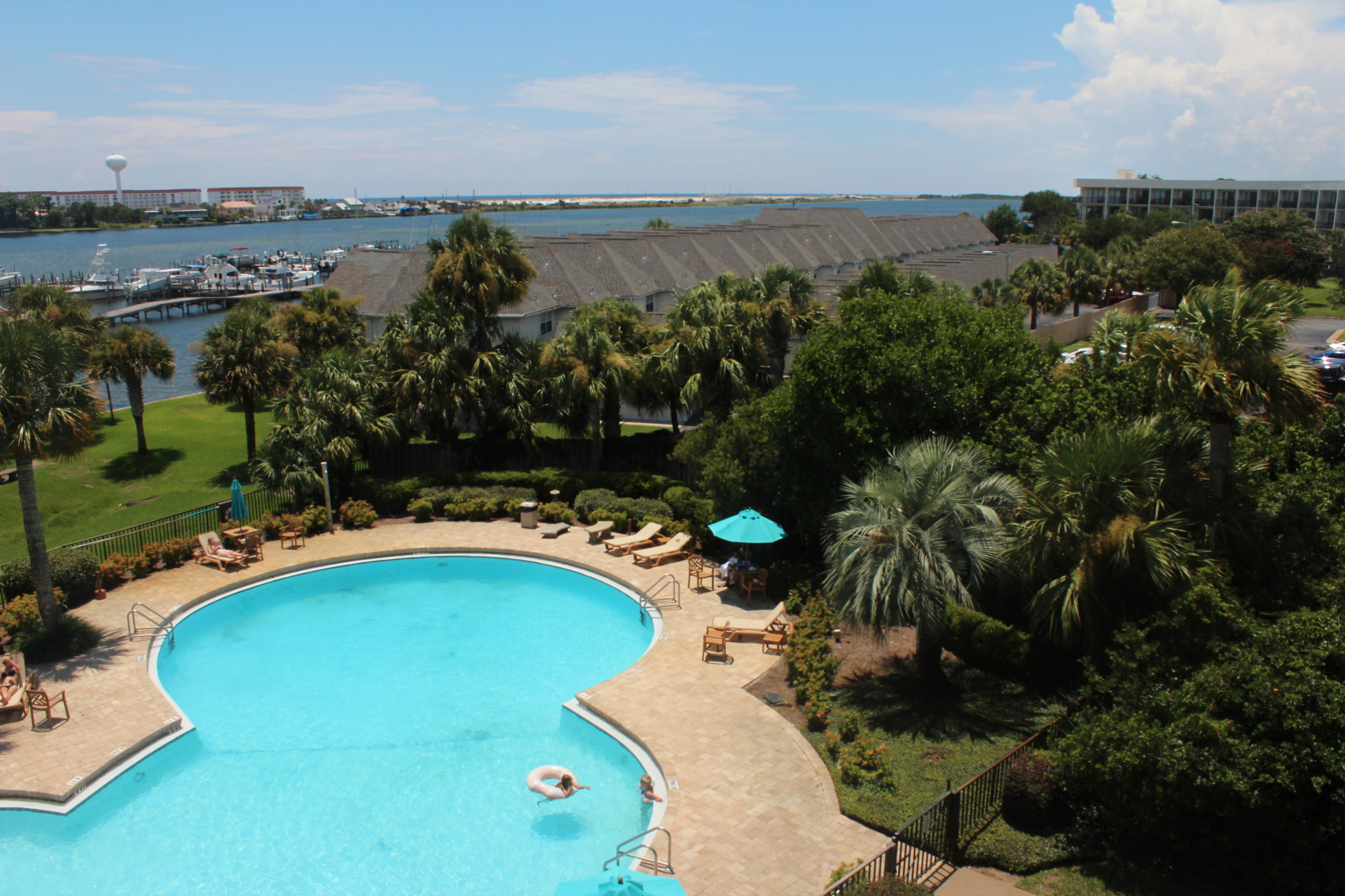 PIRATES BAY PH 1 - Residential