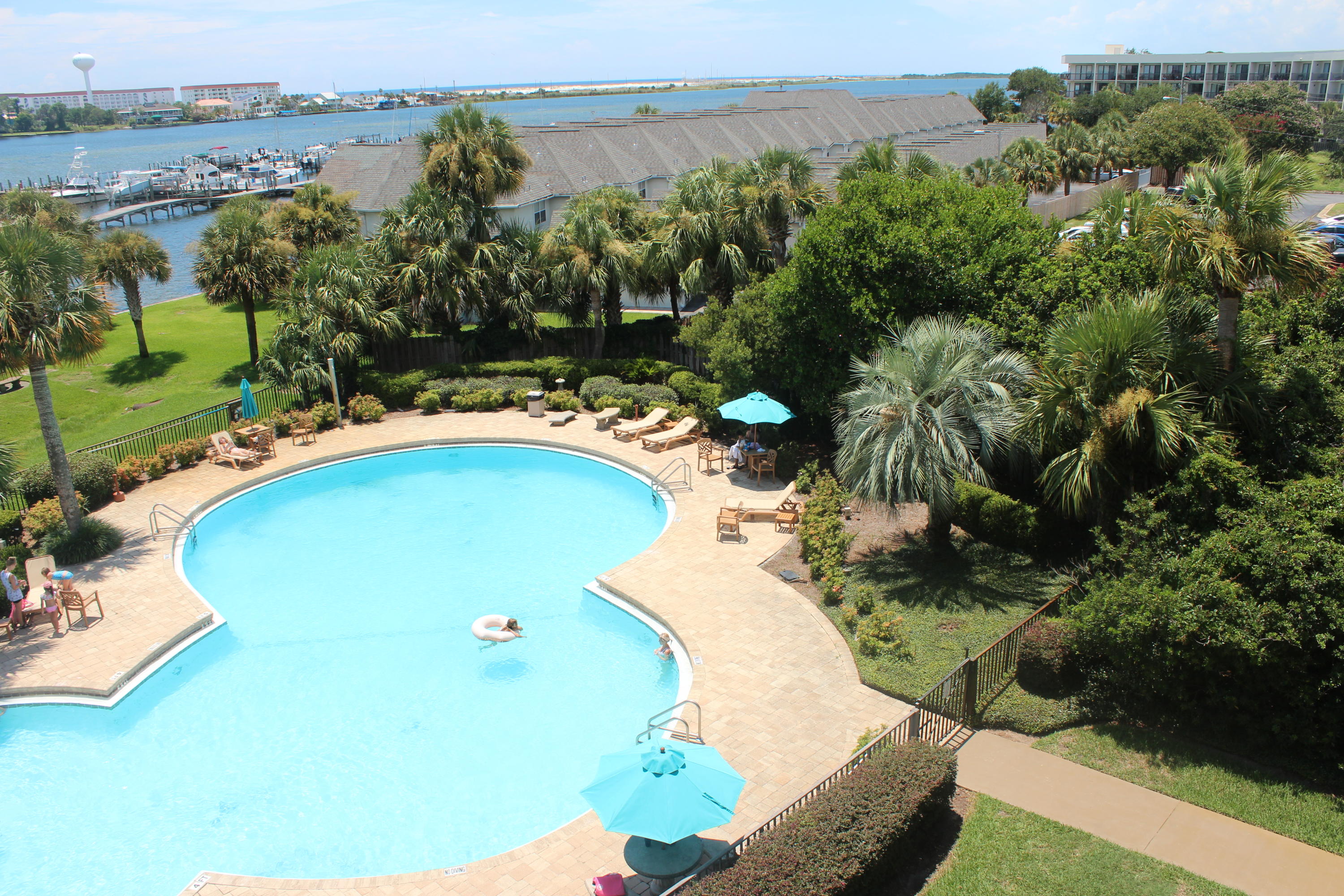 PIRATES BAY PH 1 - Residential