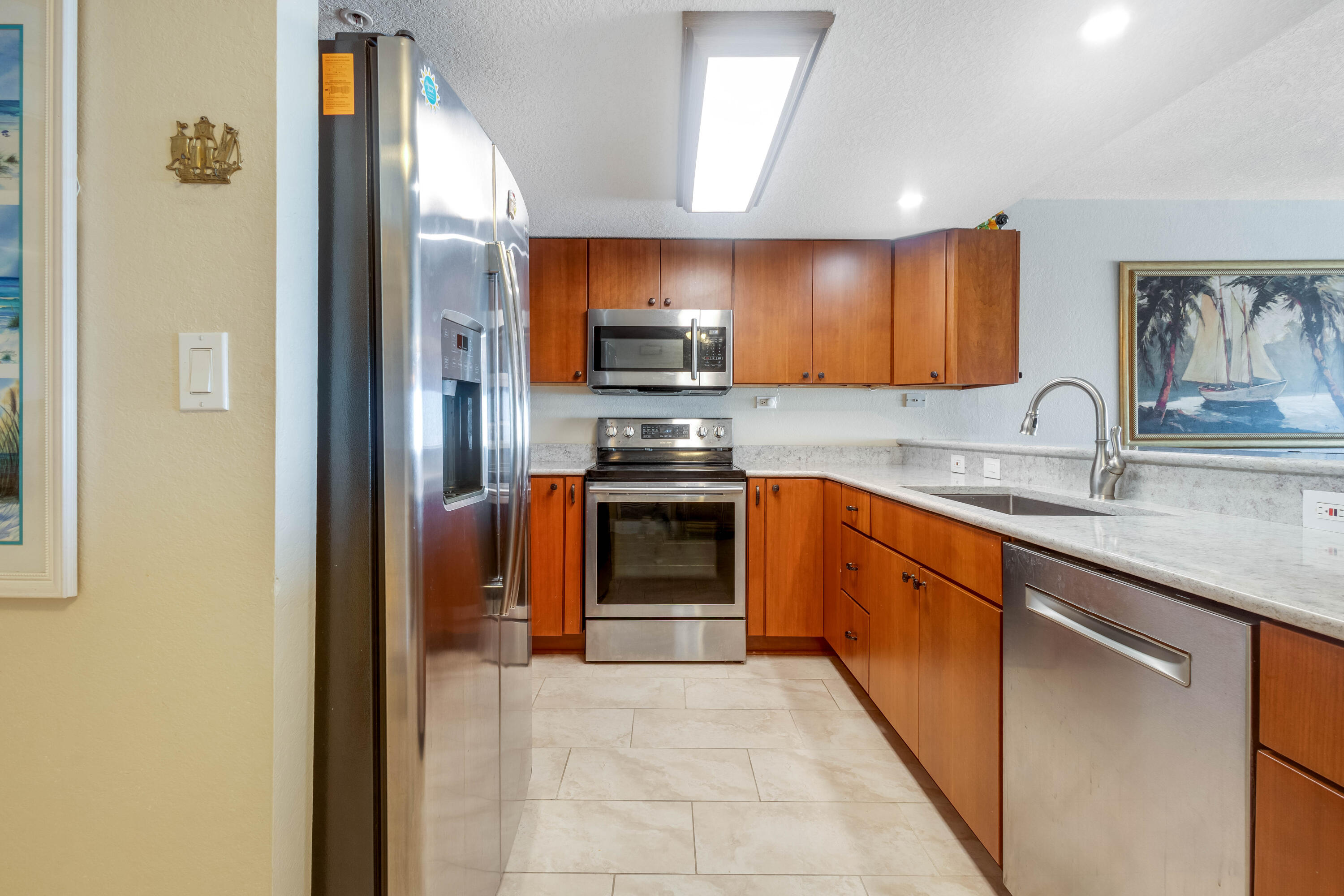 ISLANDER BEACH RESORT PH 2 - Residential