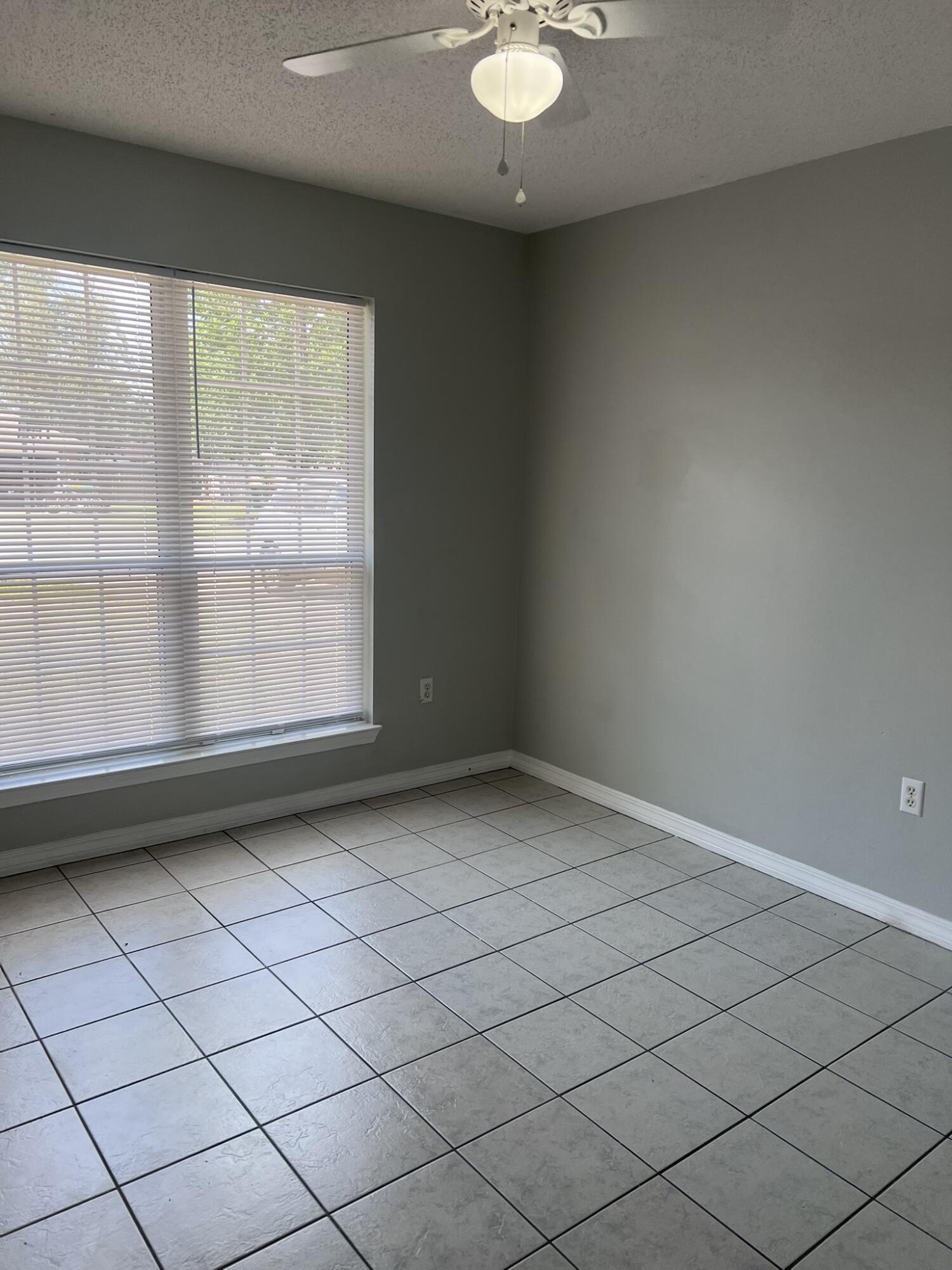 CHEROKEE BEND S/D - Residential Lease