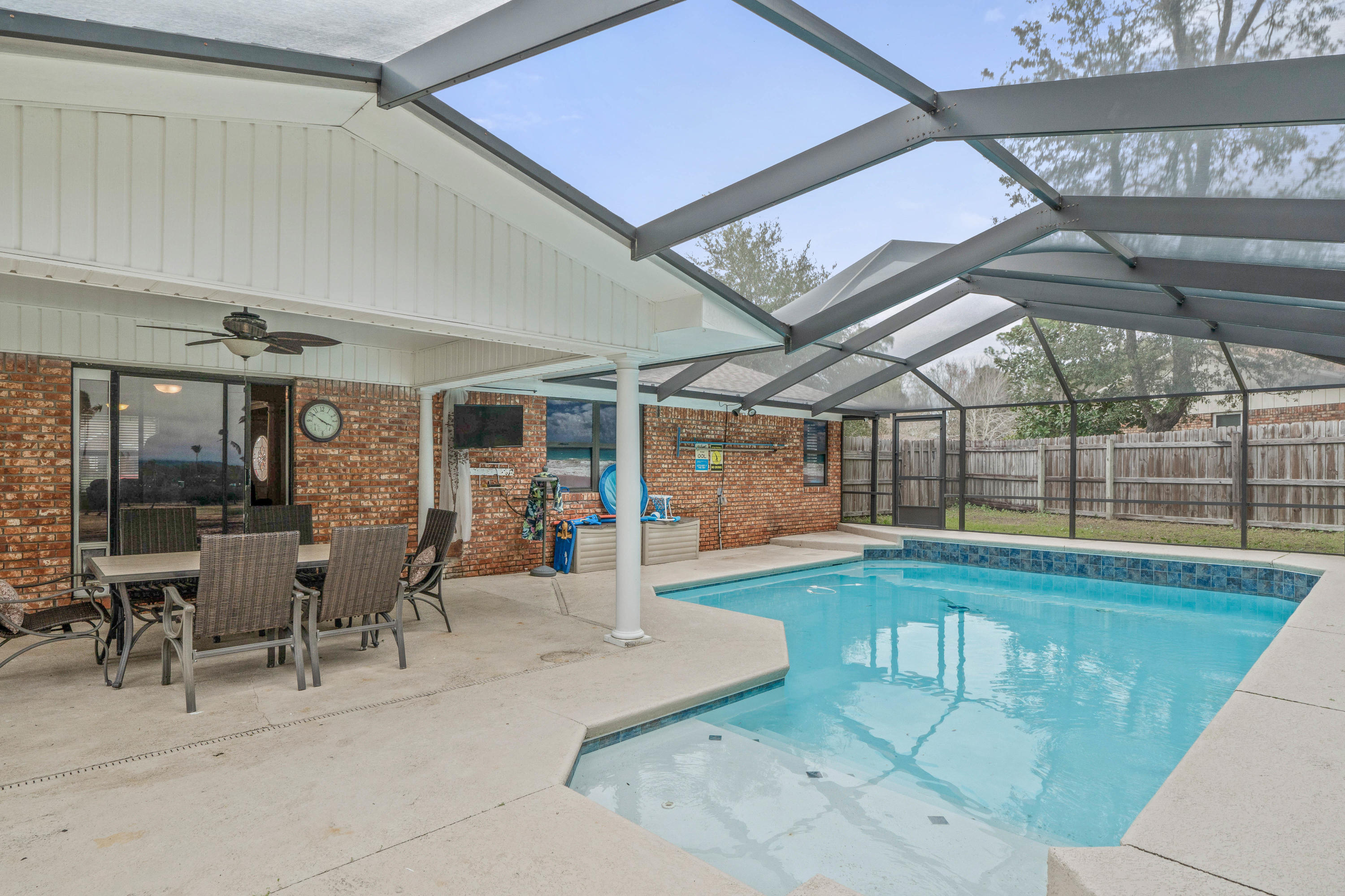 PALM EST UNIT #4 - Residential