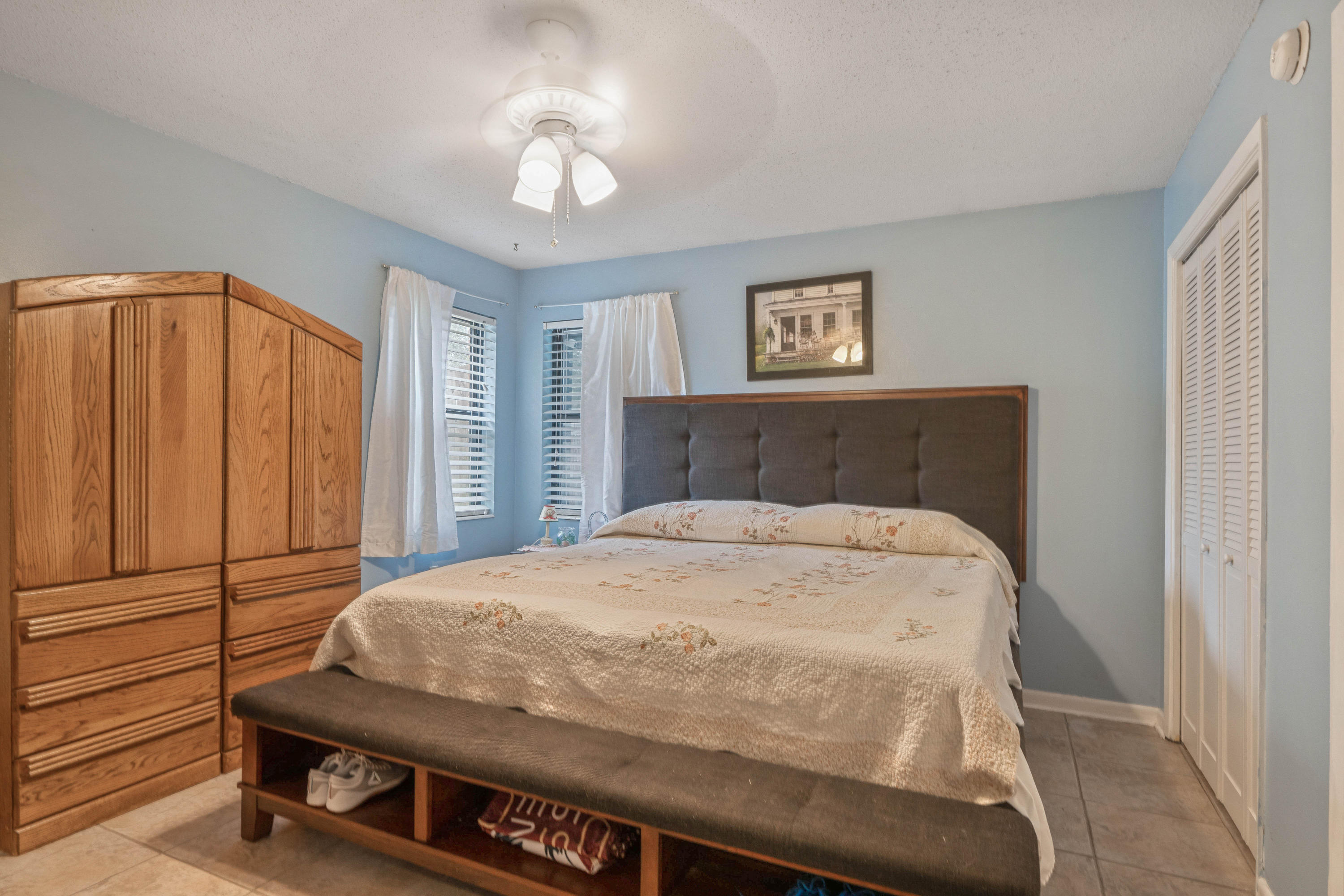 PALM EST UNIT #4 - Residential