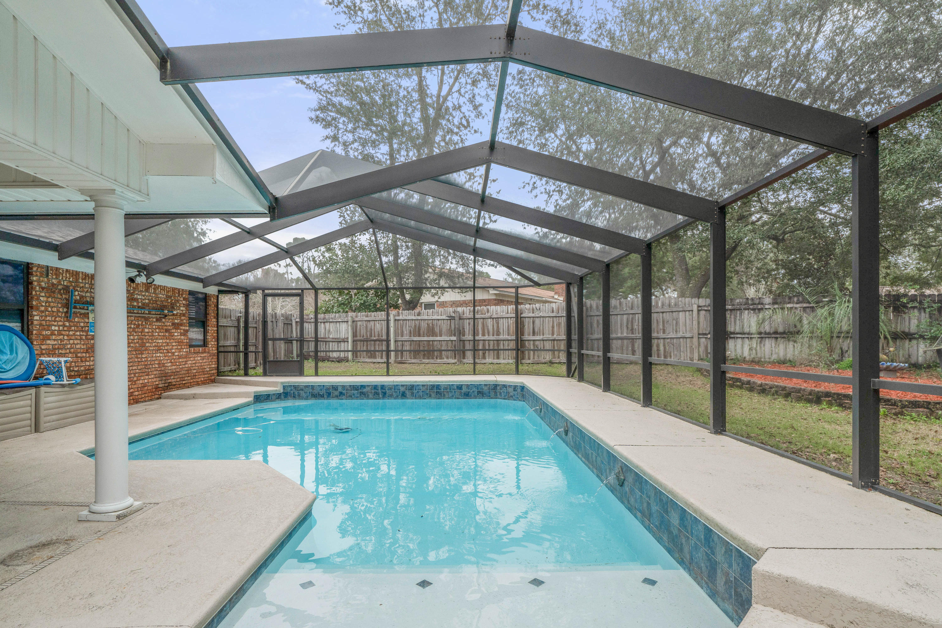 PALM EST UNIT #4 - Residential