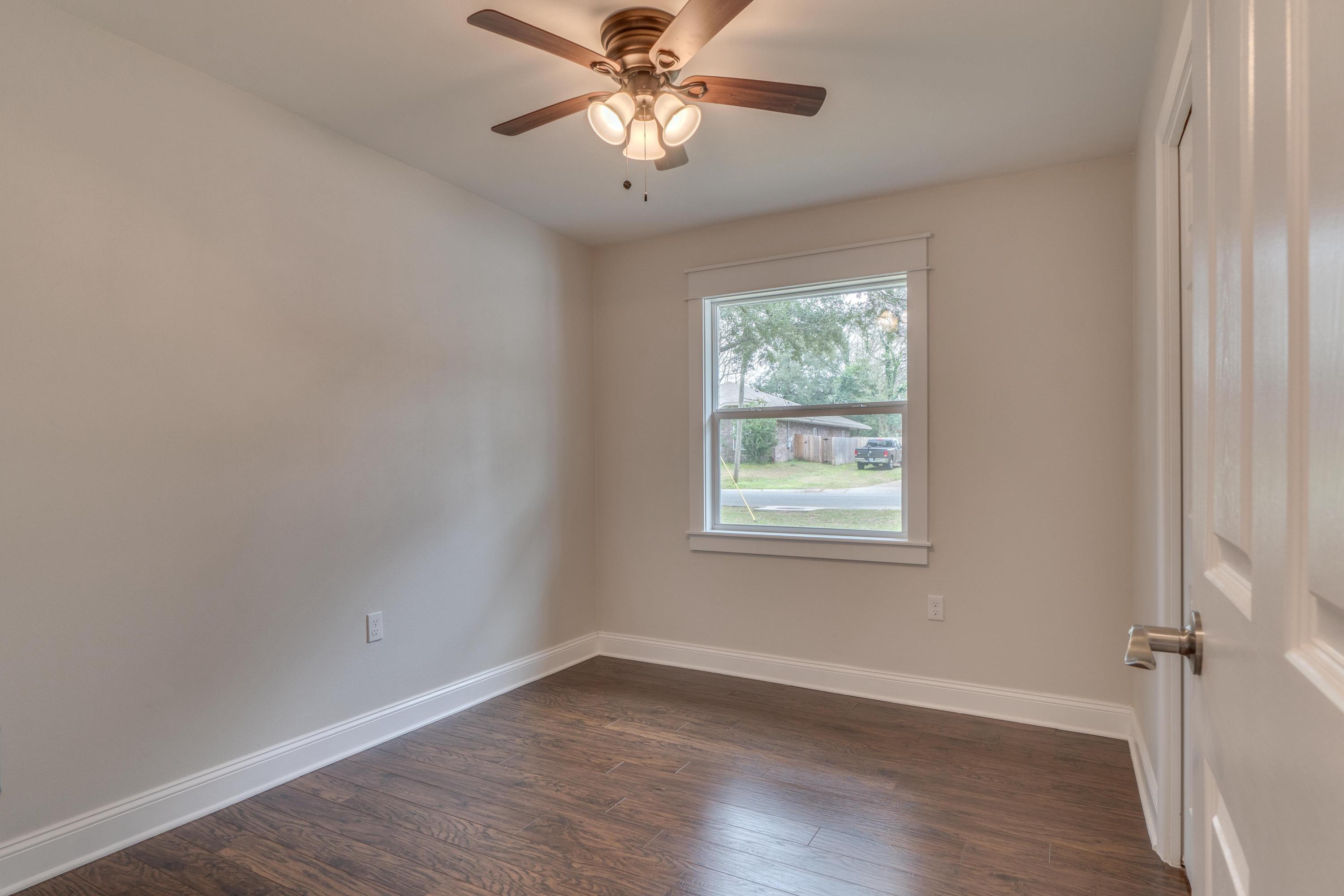 ELLIOTTS POINT 8TH ADDN - Residential