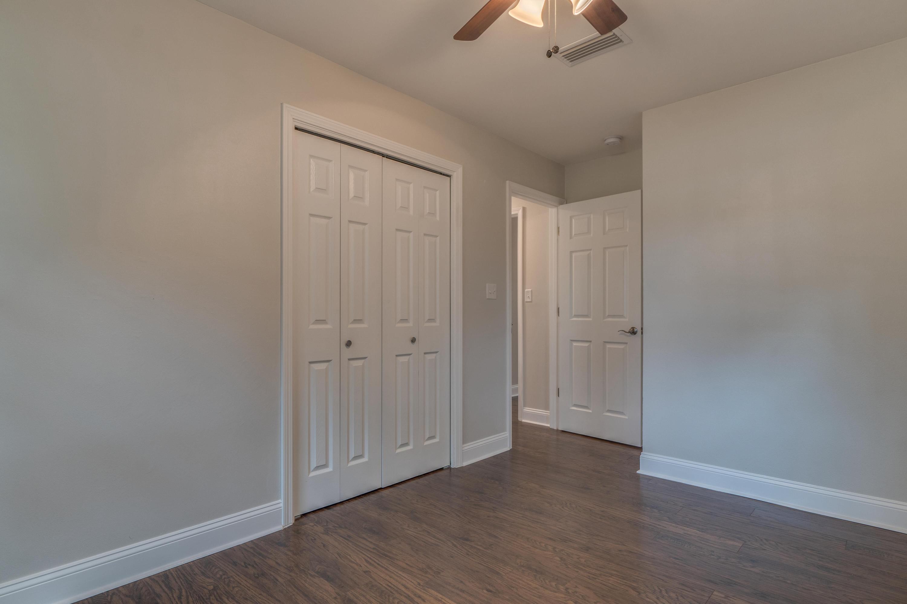 ELLIOTTS POINT 8TH ADDN - Residential