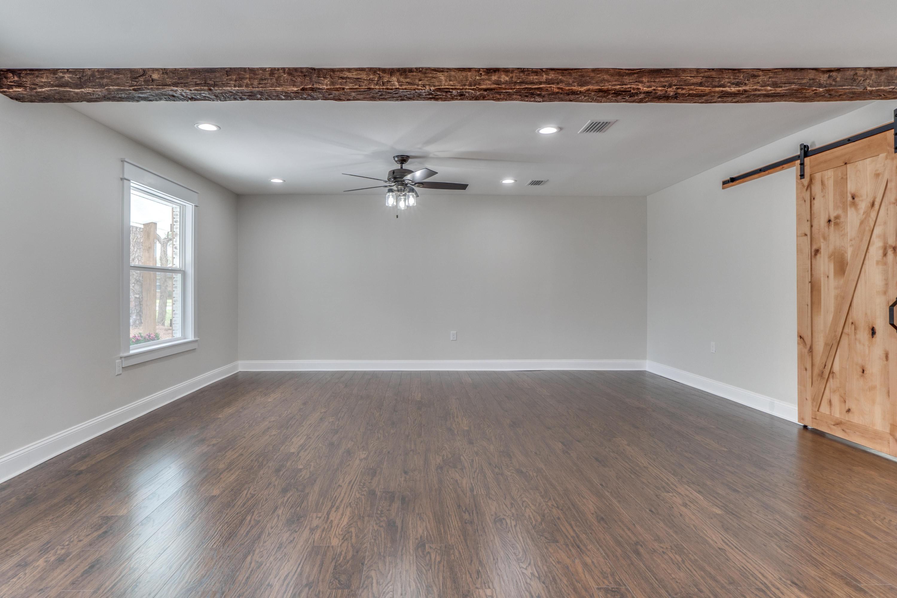 ELLIOTTS POINT 8TH ADDN - Residential