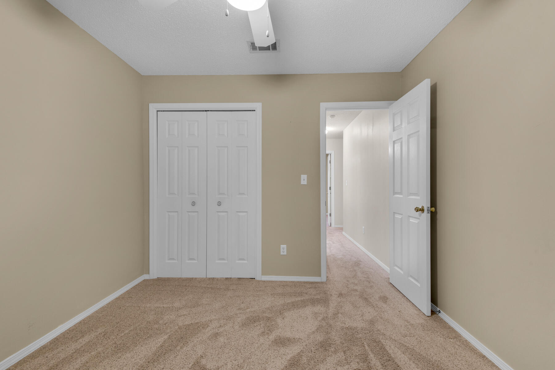 PARKWOOD SQUARE PH 2 - Residential