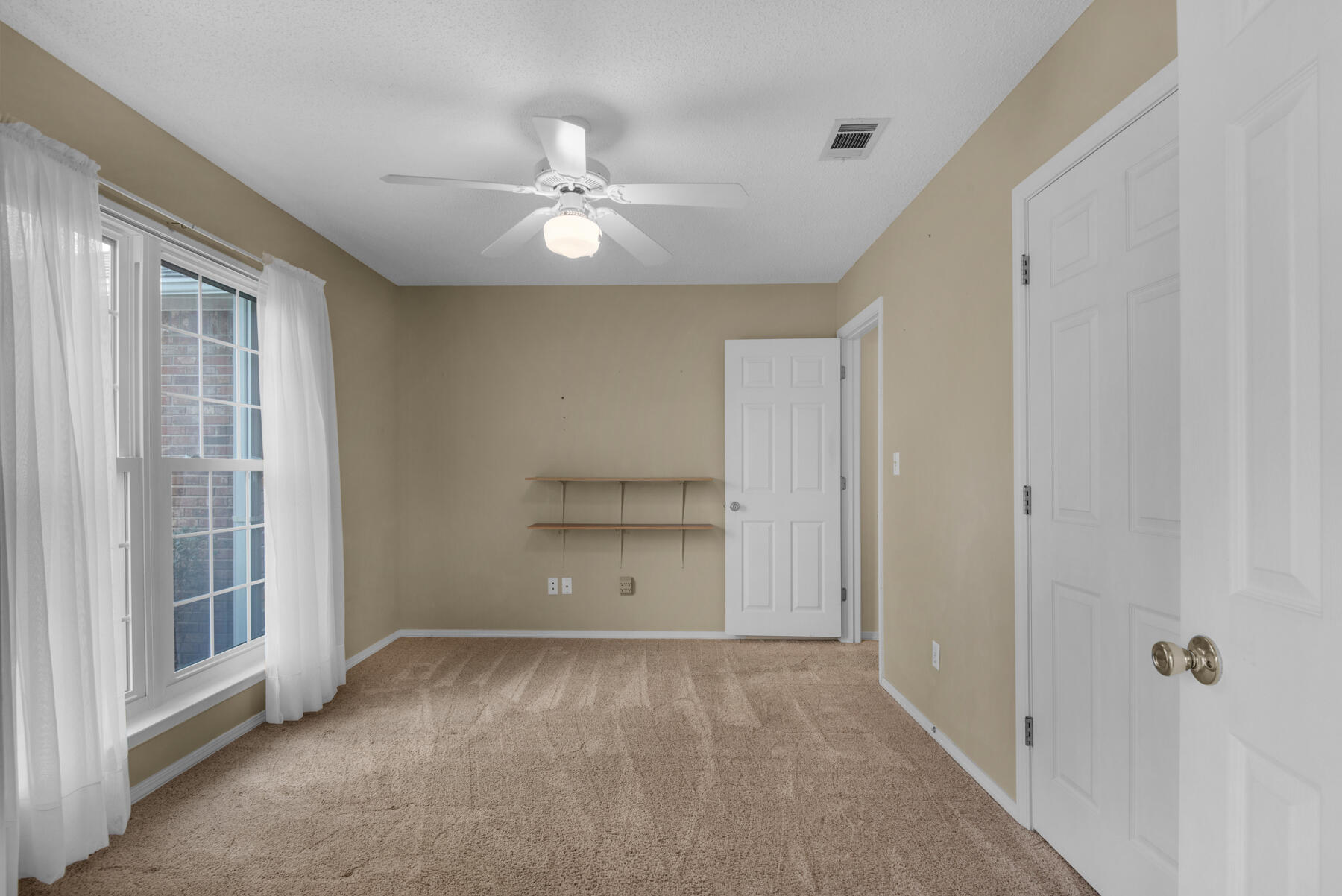 PARKWOOD SQUARE PH 2 - Residential