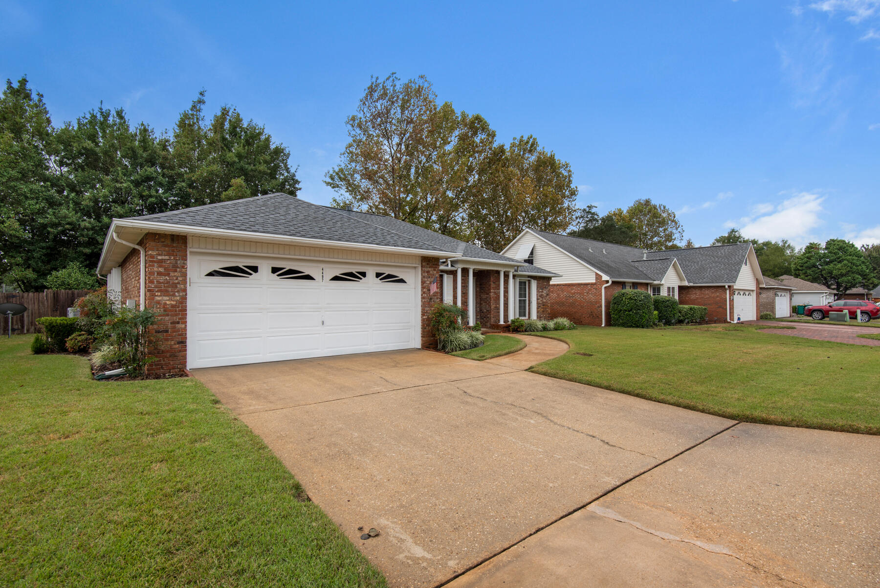 PARKWOOD SQUARE PH 2 - Residential
