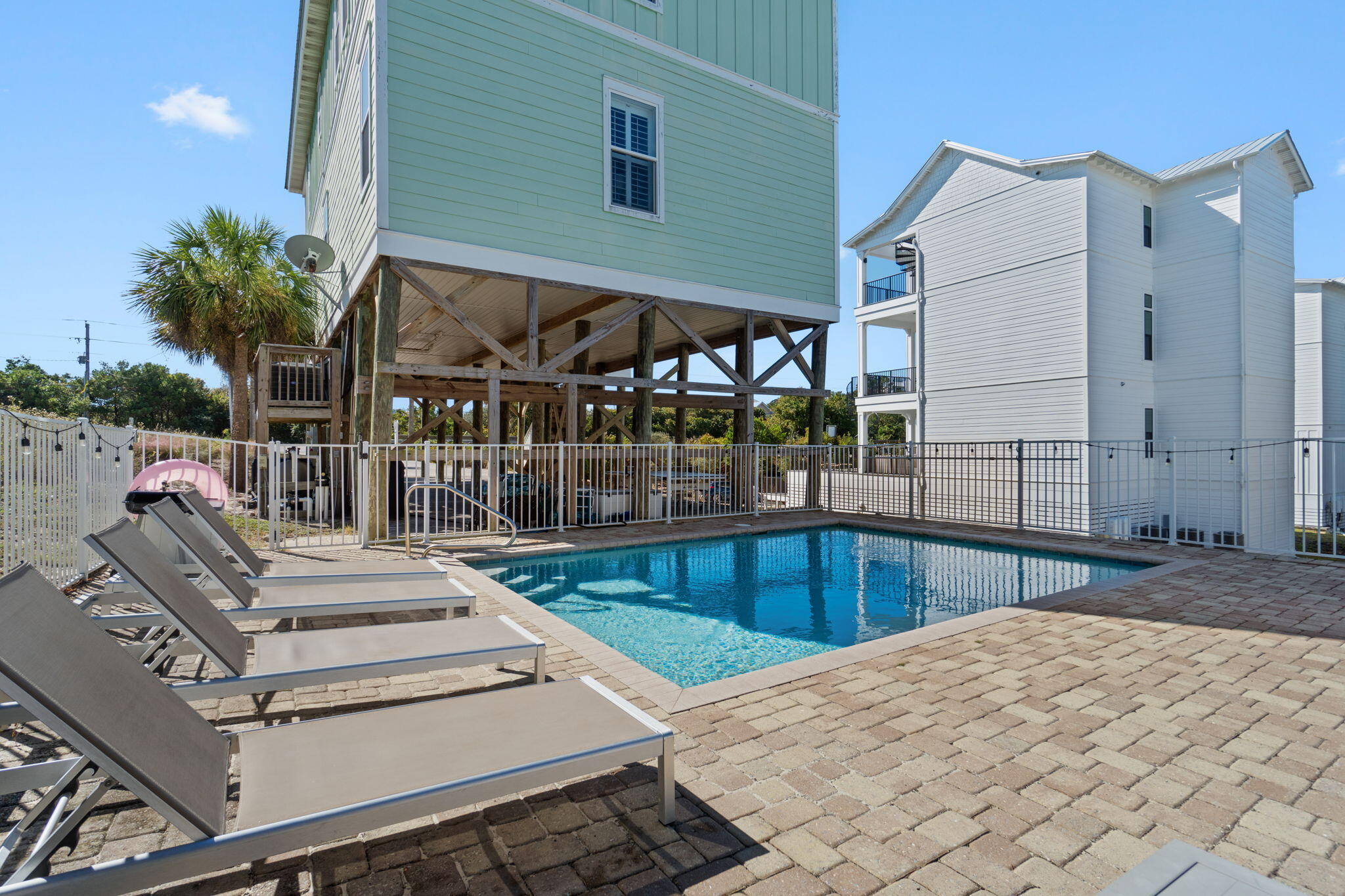 BEACH HIGHLAND 1ST ADD - Residential