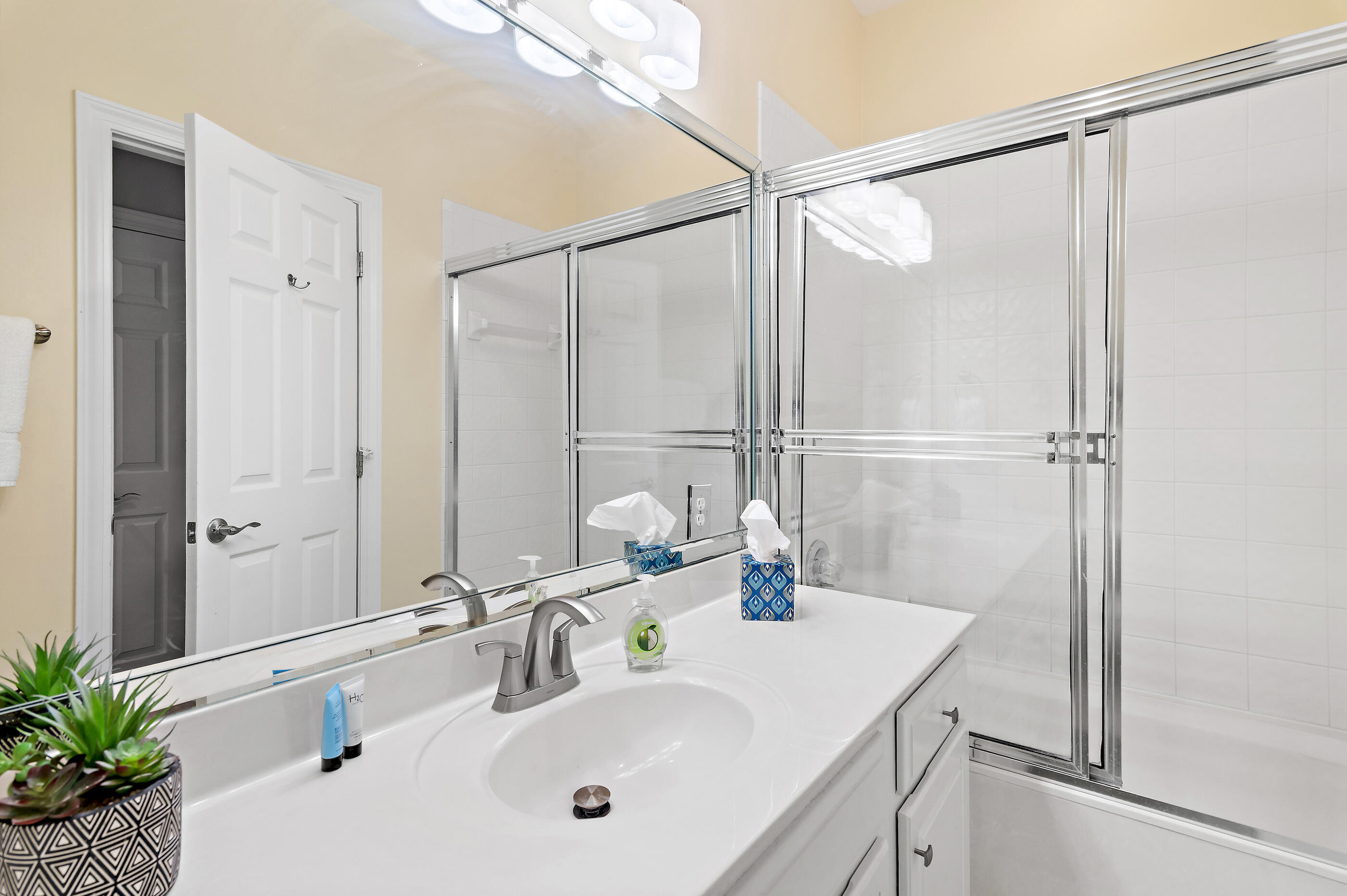 HIDDEN DUNES BEACH VILLAS - Residential