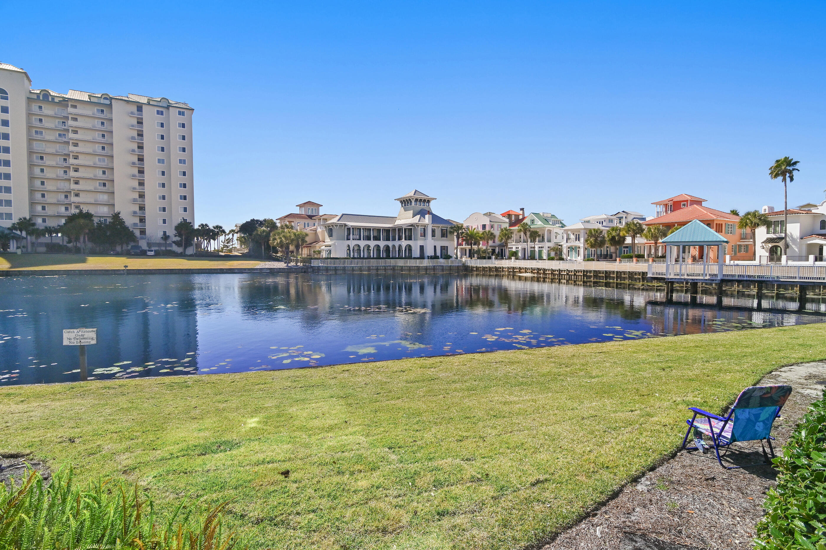 HIDDEN DUNES BEACH VILLAS - Residential