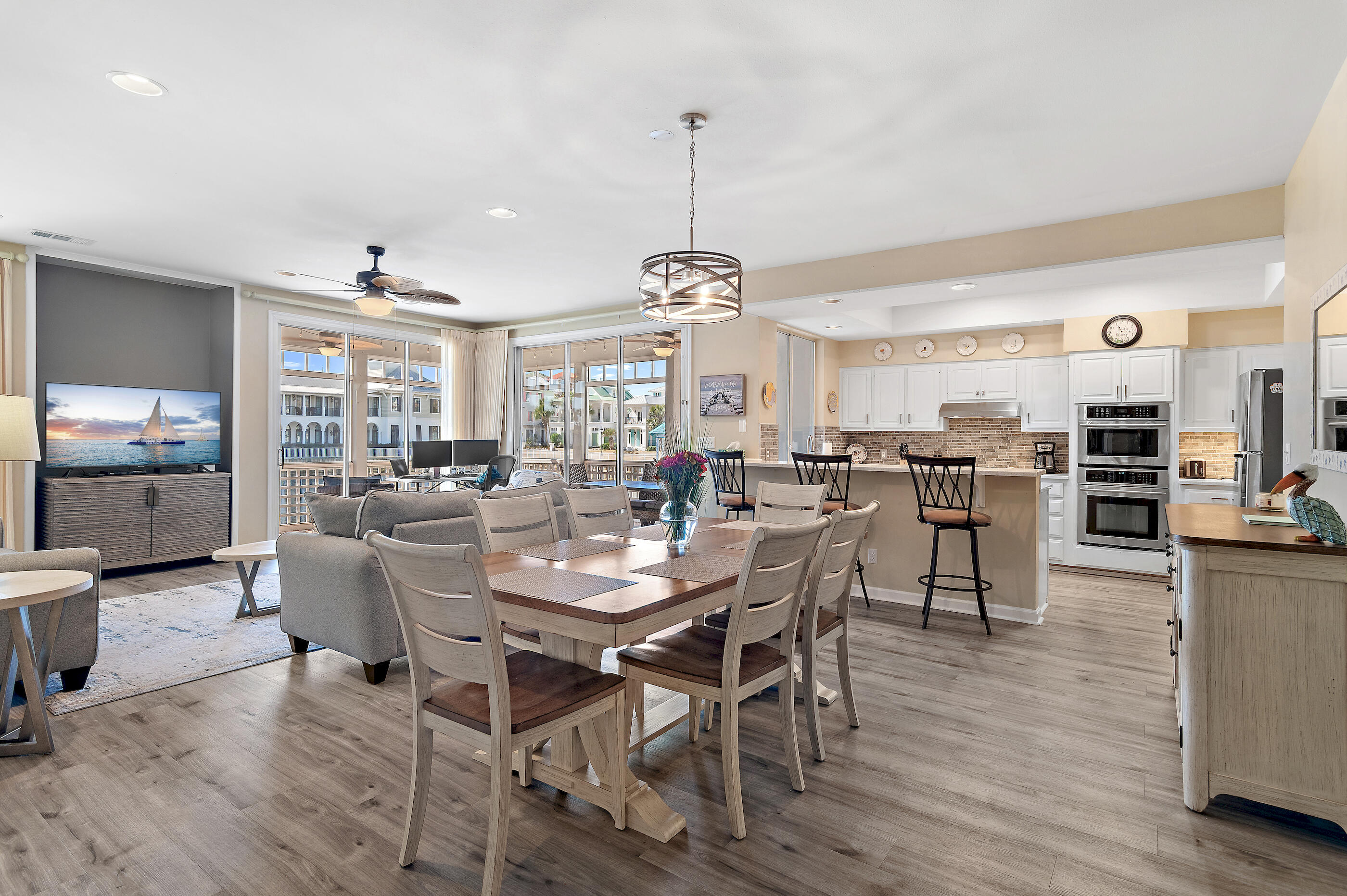 HIDDEN DUNES BEACH VILLAS - Residential