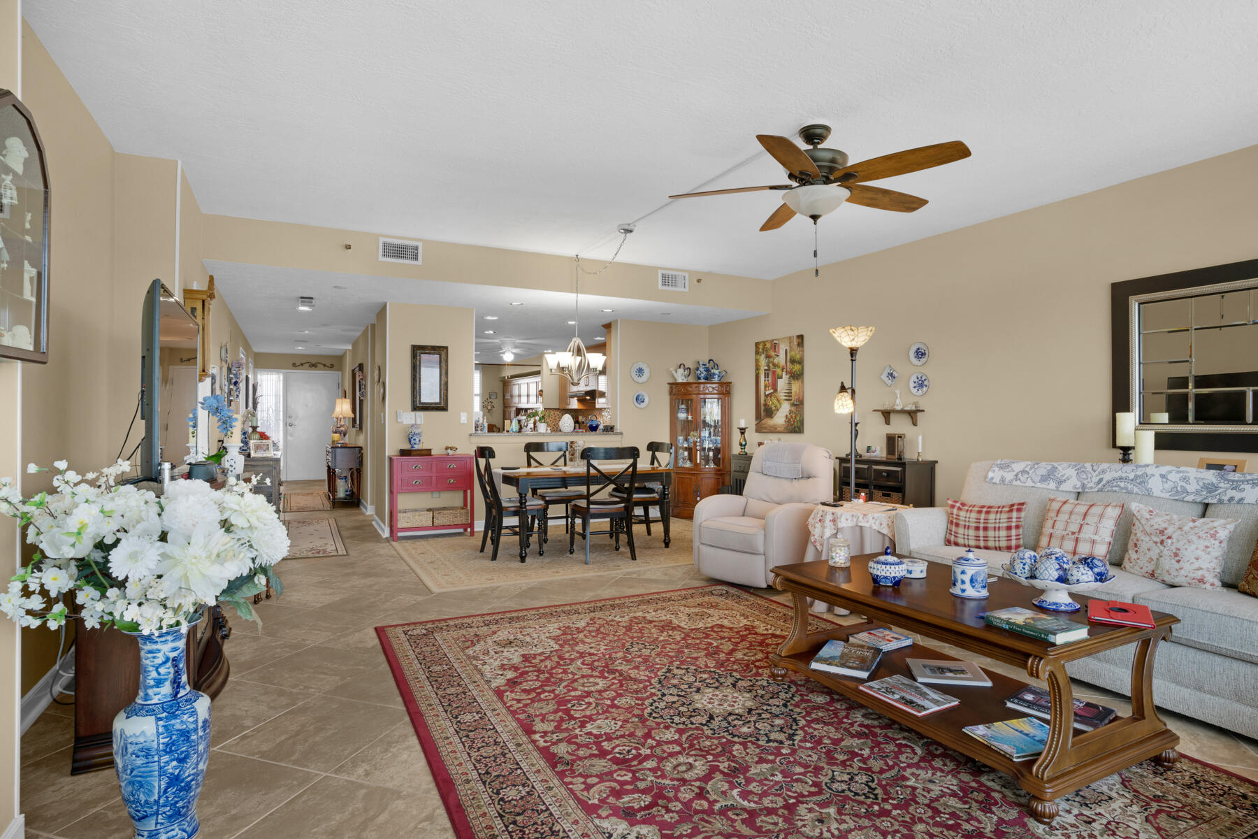 TWO HUNDRED WEST CONDO - Residential