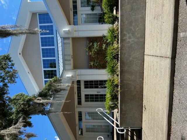 1800 SF Office located in Mary Esther just east of Hurlburt AFB, 2 story office in a Professional Office Park, conveniently located, great professional space for many different uses.