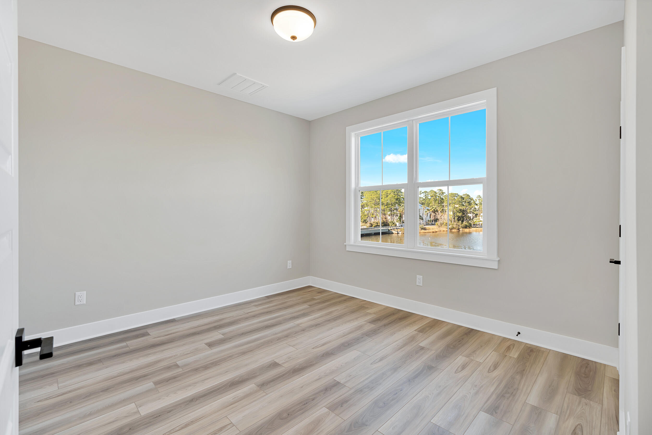 Cessna Village - Residential