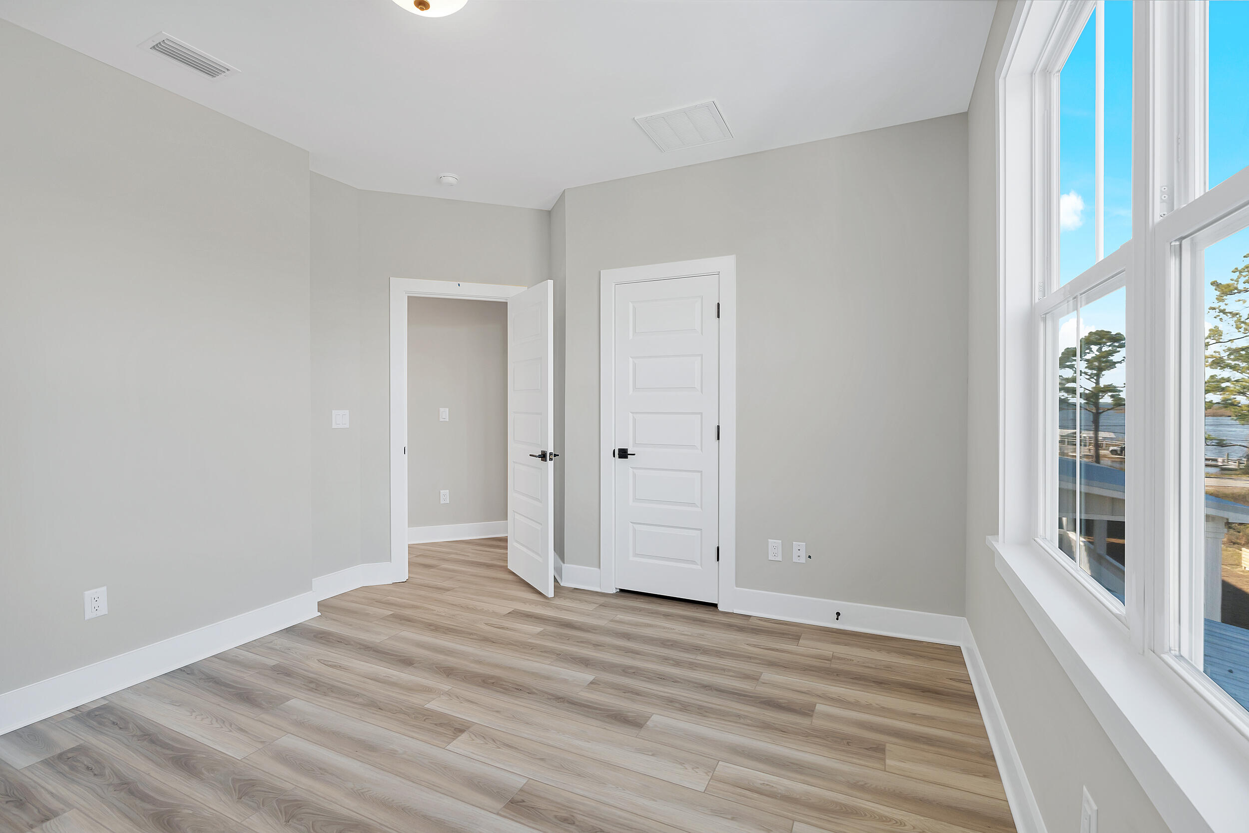 Cessna Village - Residential