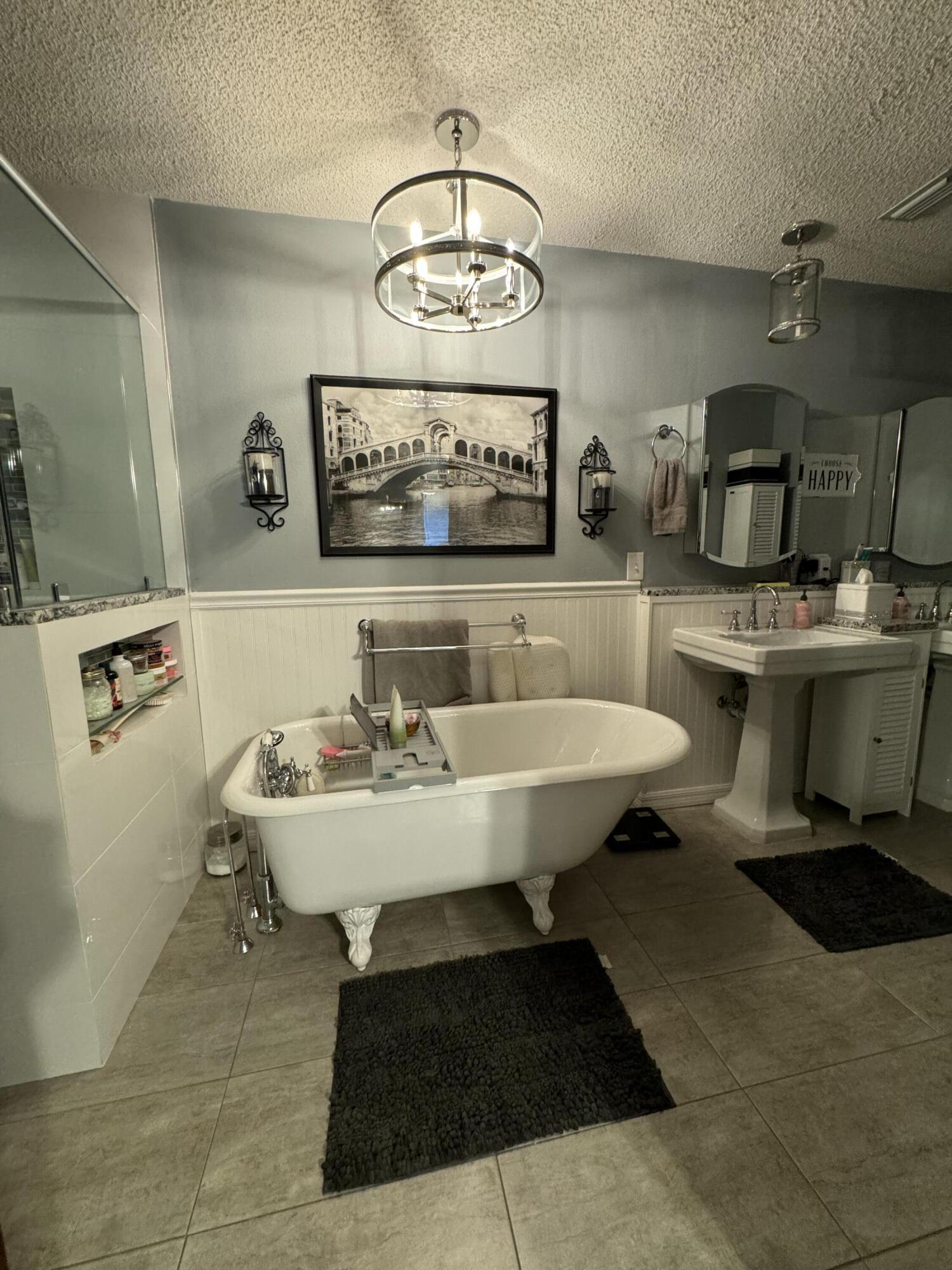 KINGS ROAD - Residential