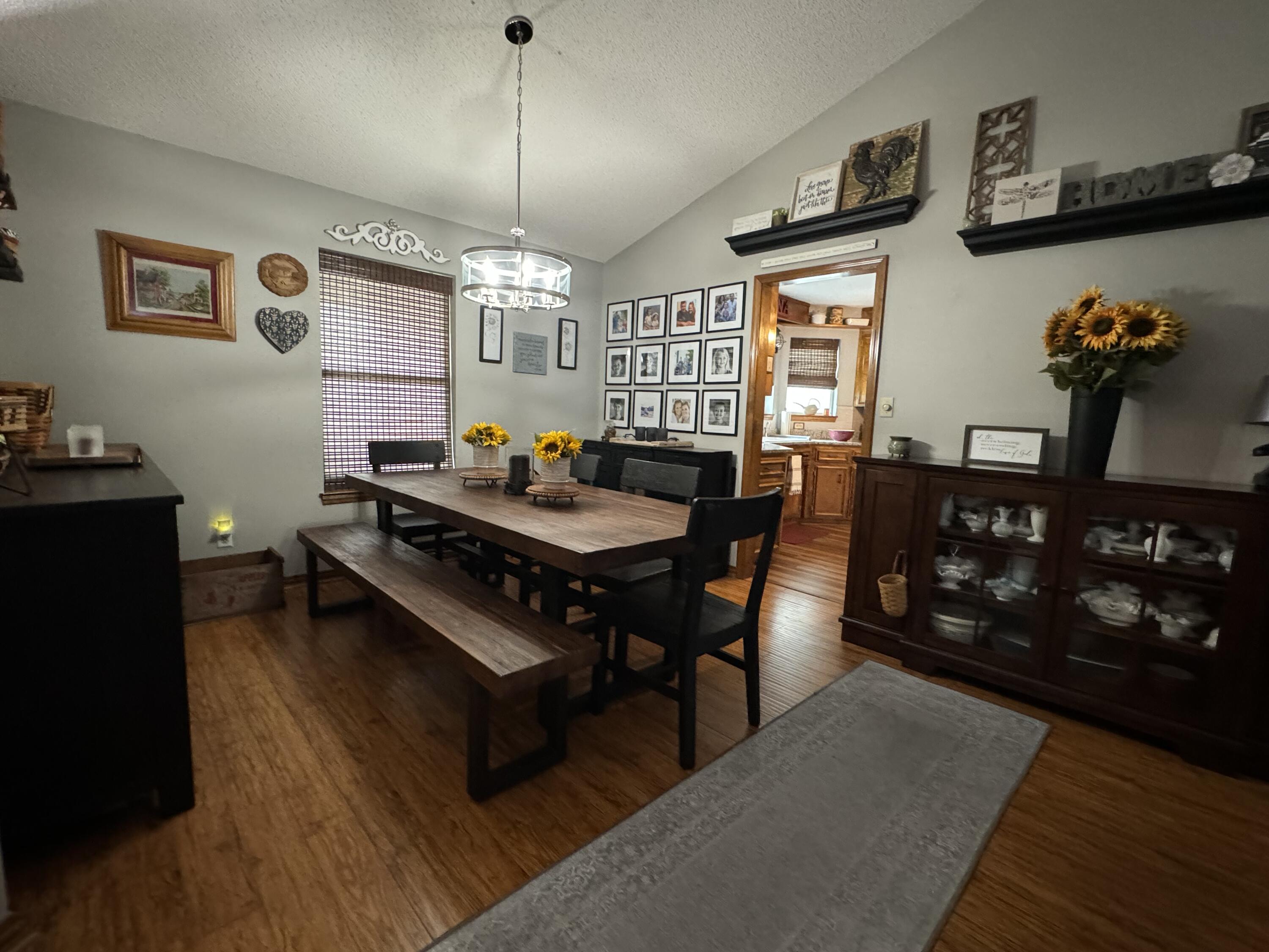 KINGS ROAD - Residential