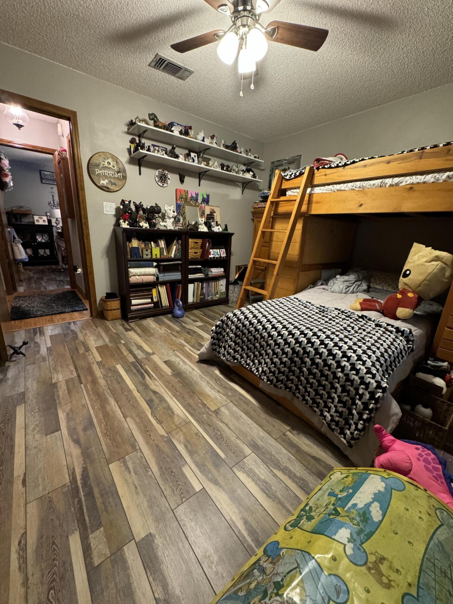 KINGS ROAD - Residential