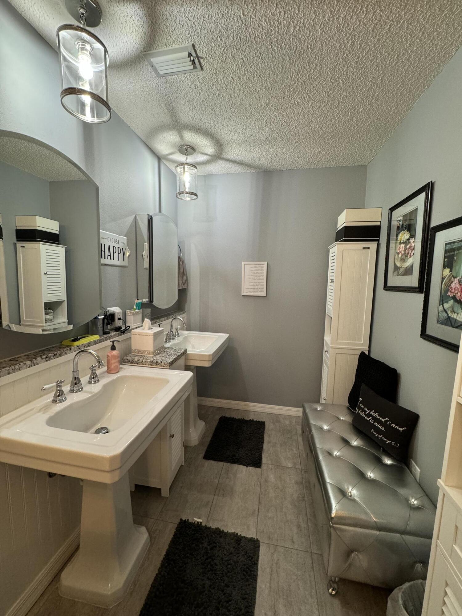 KINGS ROAD - Residential