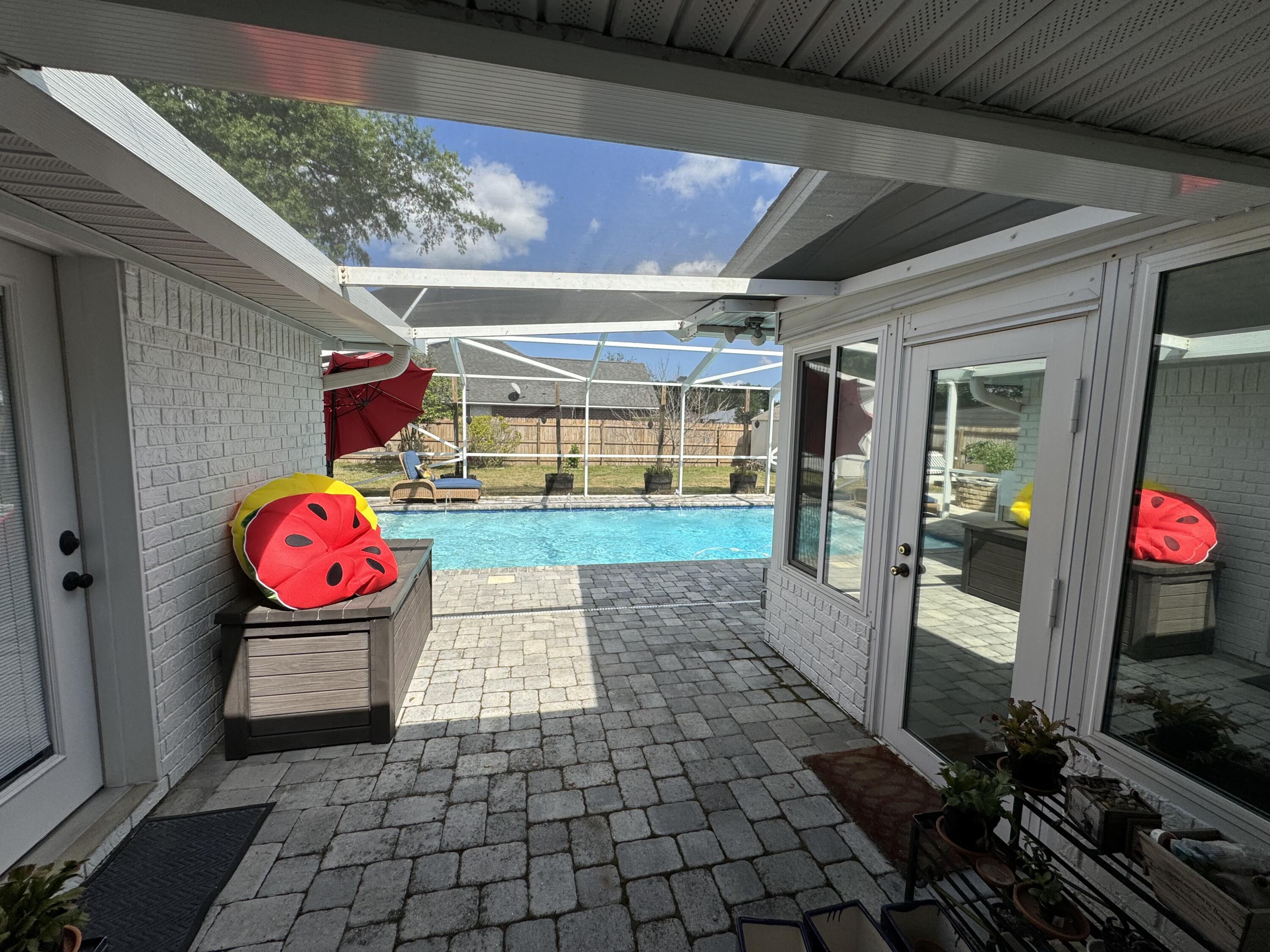 KINGS ROAD - Residential