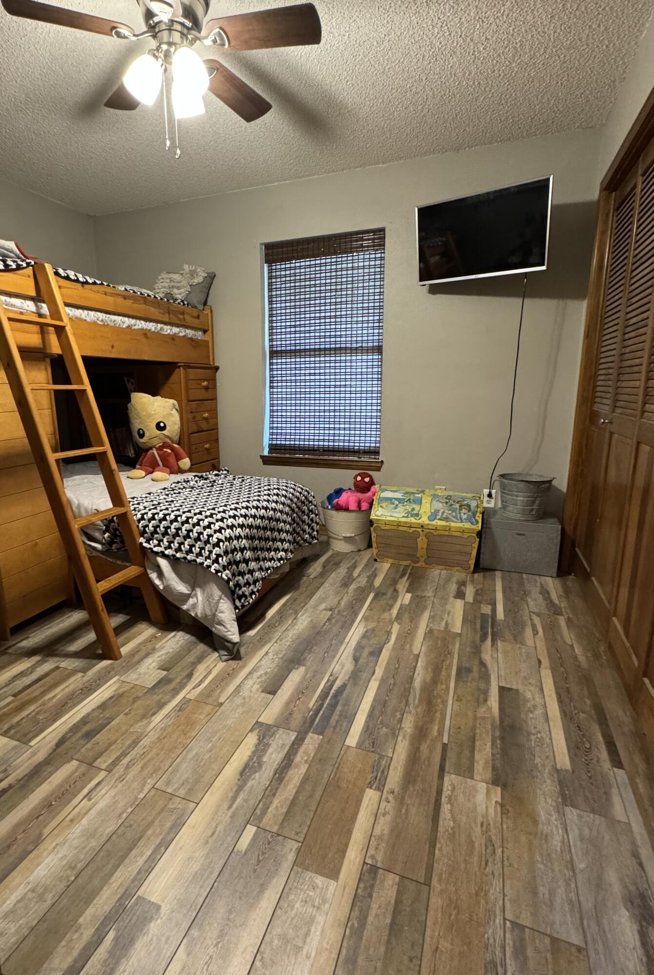 KINGS ROAD - Residential