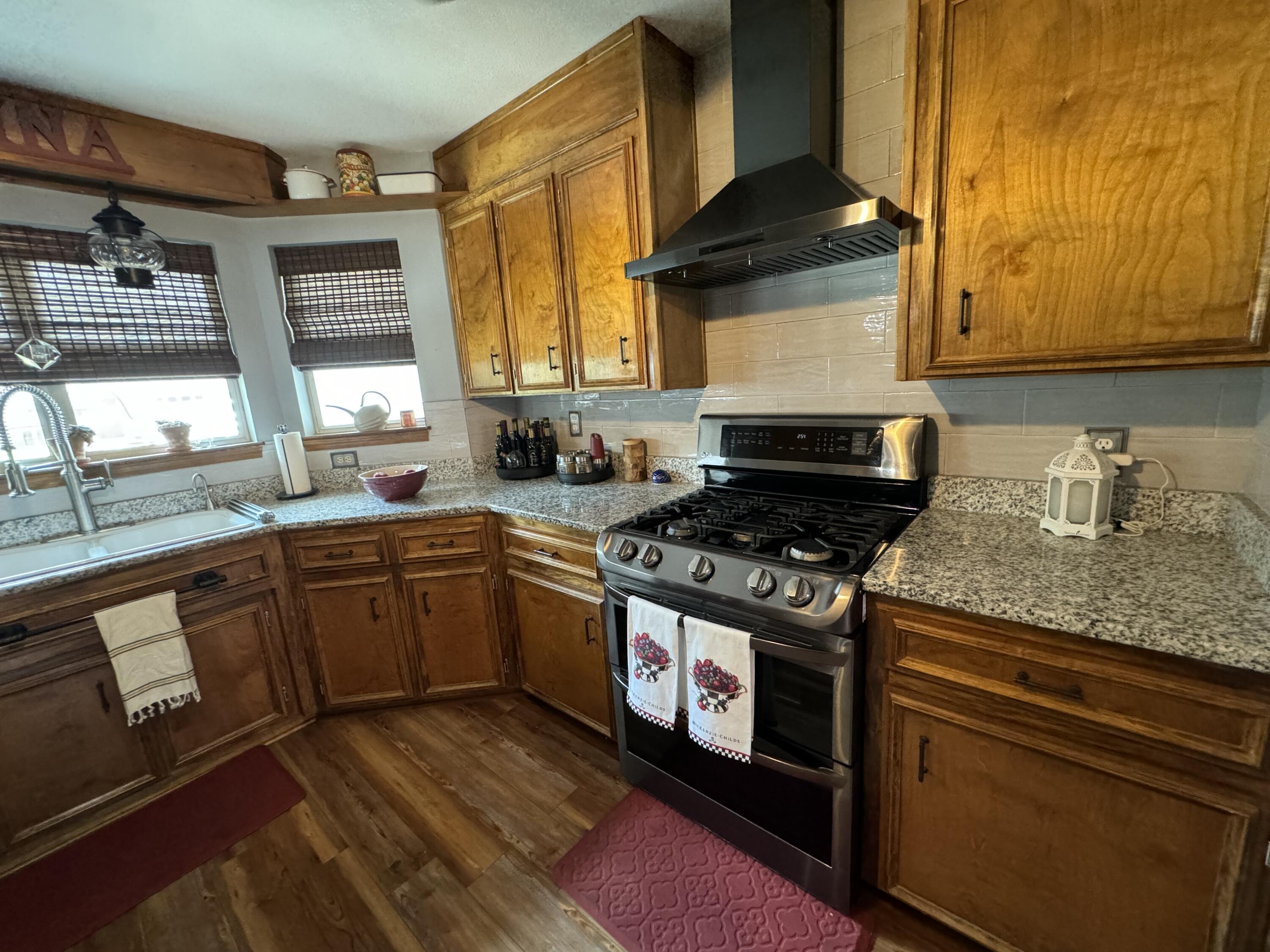 KINGS ROAD - Residential