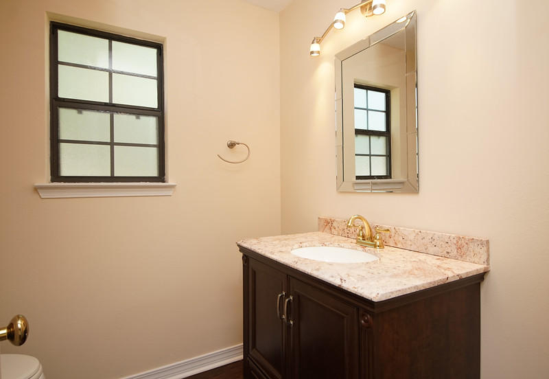 ST ANDREWS EAST BLUEWATER BAY - Residential