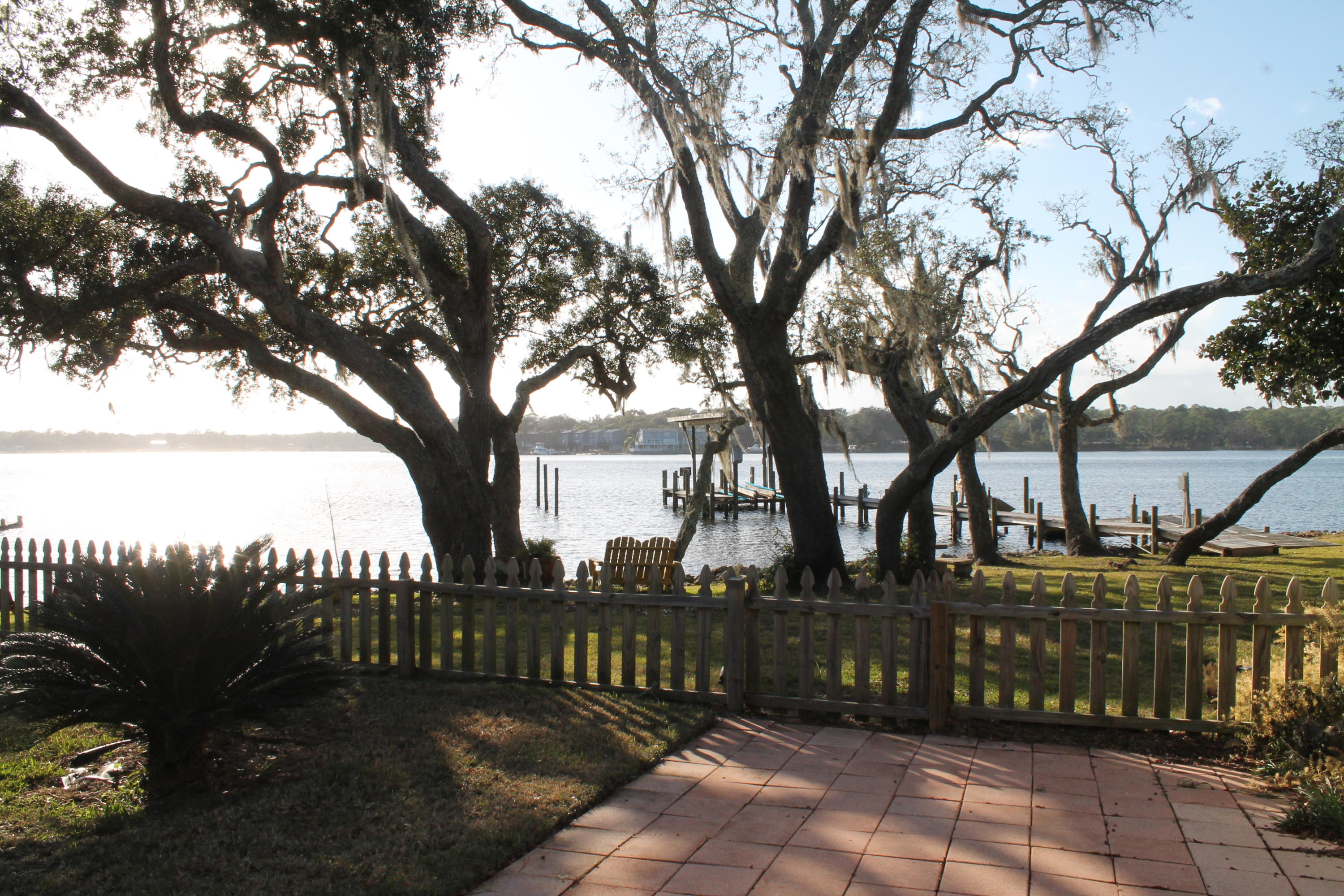 GREY MOSS POINT - Residential
