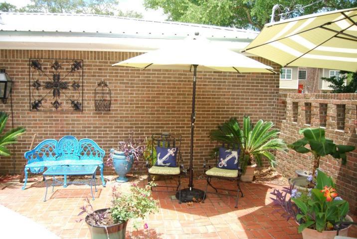 GREY MOSS POINT - Residential