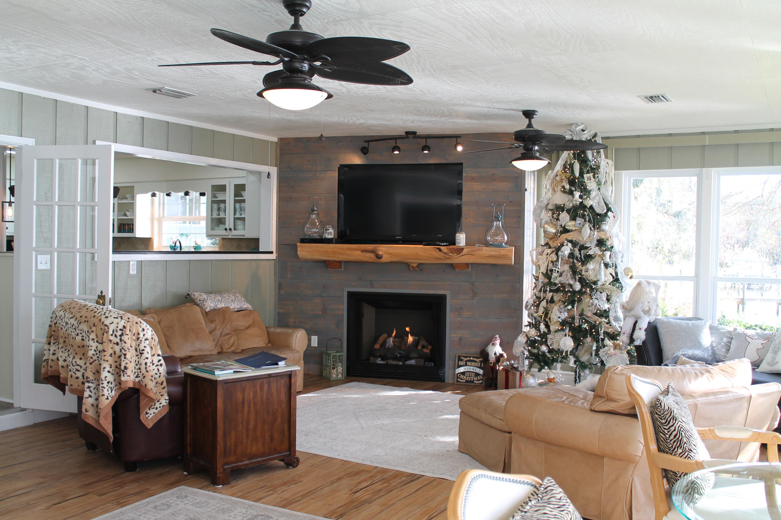 GREY MOSS POINT - Residential
