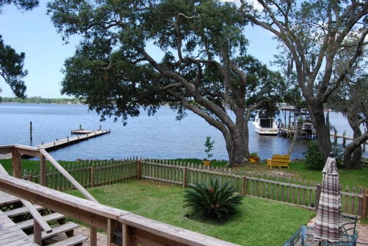 GREY MOSS POINT - Residential
