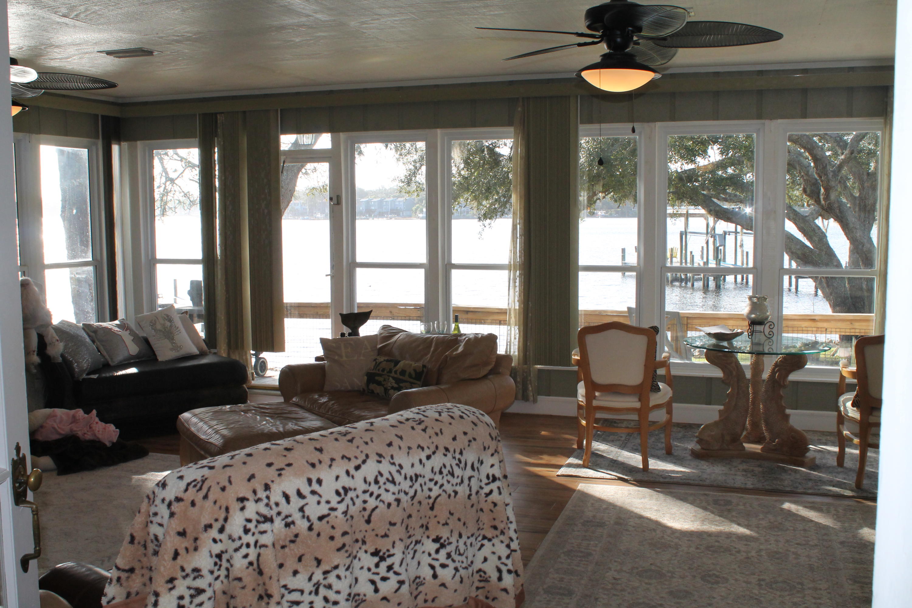 GREY MOSS POINT - Residential
