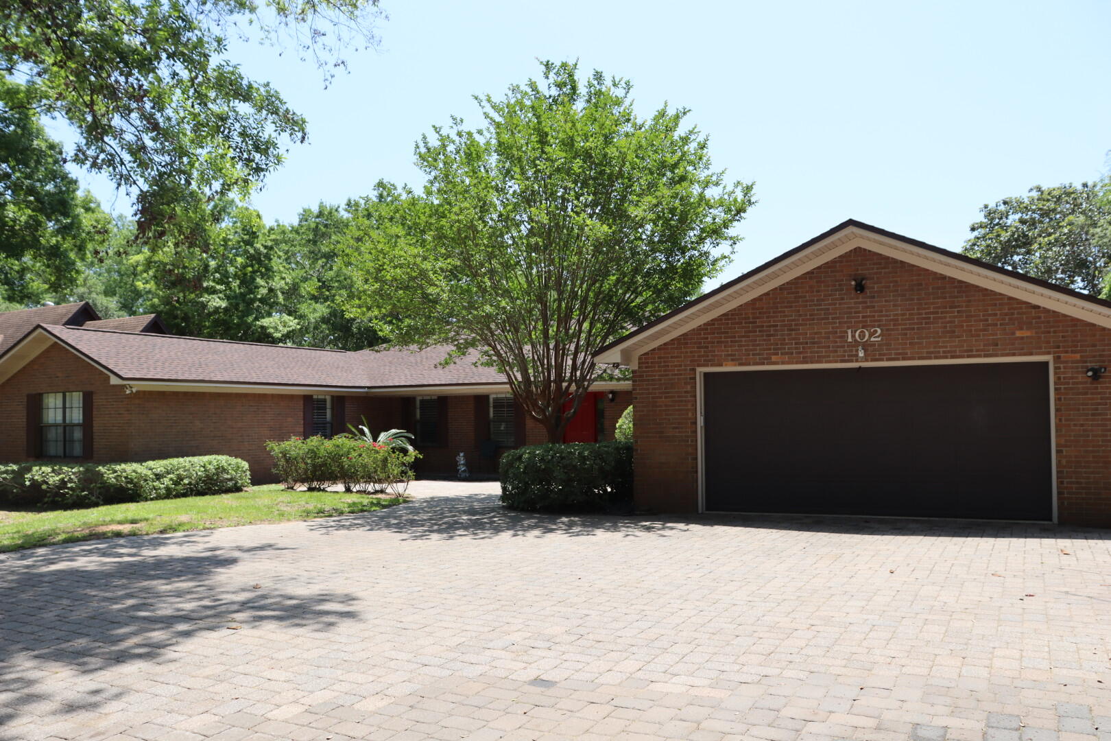 Wonderful 5 bedroom 3.25 bath home on Lake Sharon perfect for entertaining family and friends. This tranquil home features a private pool and dock perfect for canoeing, fishing or just relaxing. Conveniently distanced to Eglin, Hurlburt, Duke Field and VPS airport. 1 mile to Choctaw Beach Park and boat lanch, 11 miles to the beautiful Destin beaches of the Emerald Coast. Home has a large master bedroom and bathroom, a second room with an en suite bathroom. Wood fireplace in living room and a newly tiled Florida room. Garage features a .25 bath, A 30 AMP RV hook up on the spacious driveway. Home has been well maintained with roof replaced in 2021 and septic in 2022.