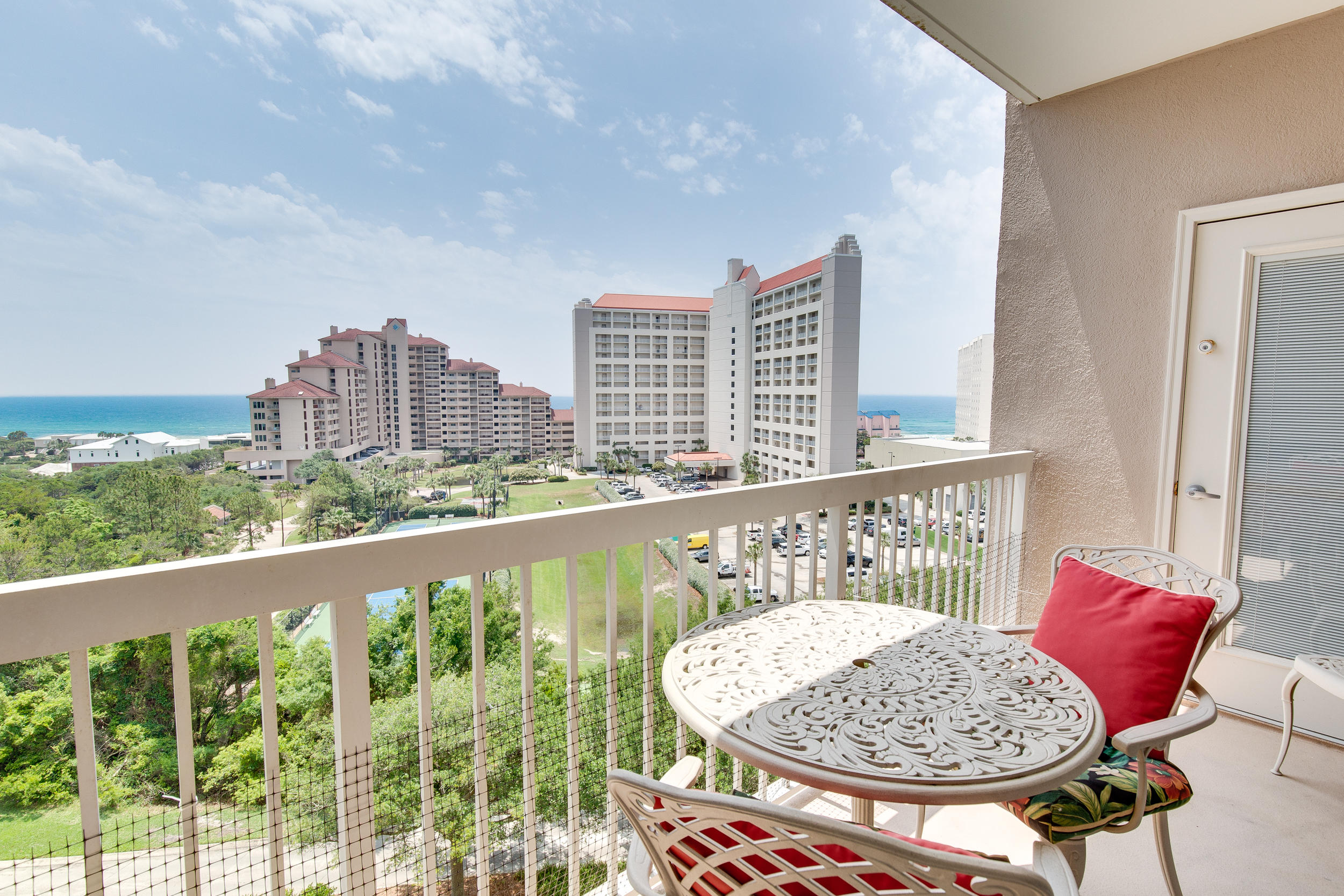 SUMMIT AT TOPS'L (THE) - Residential