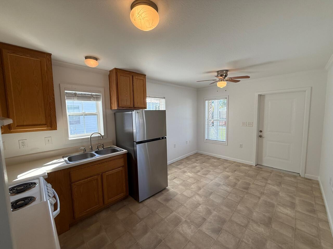MACK BAYOU PARK - Residential Lease