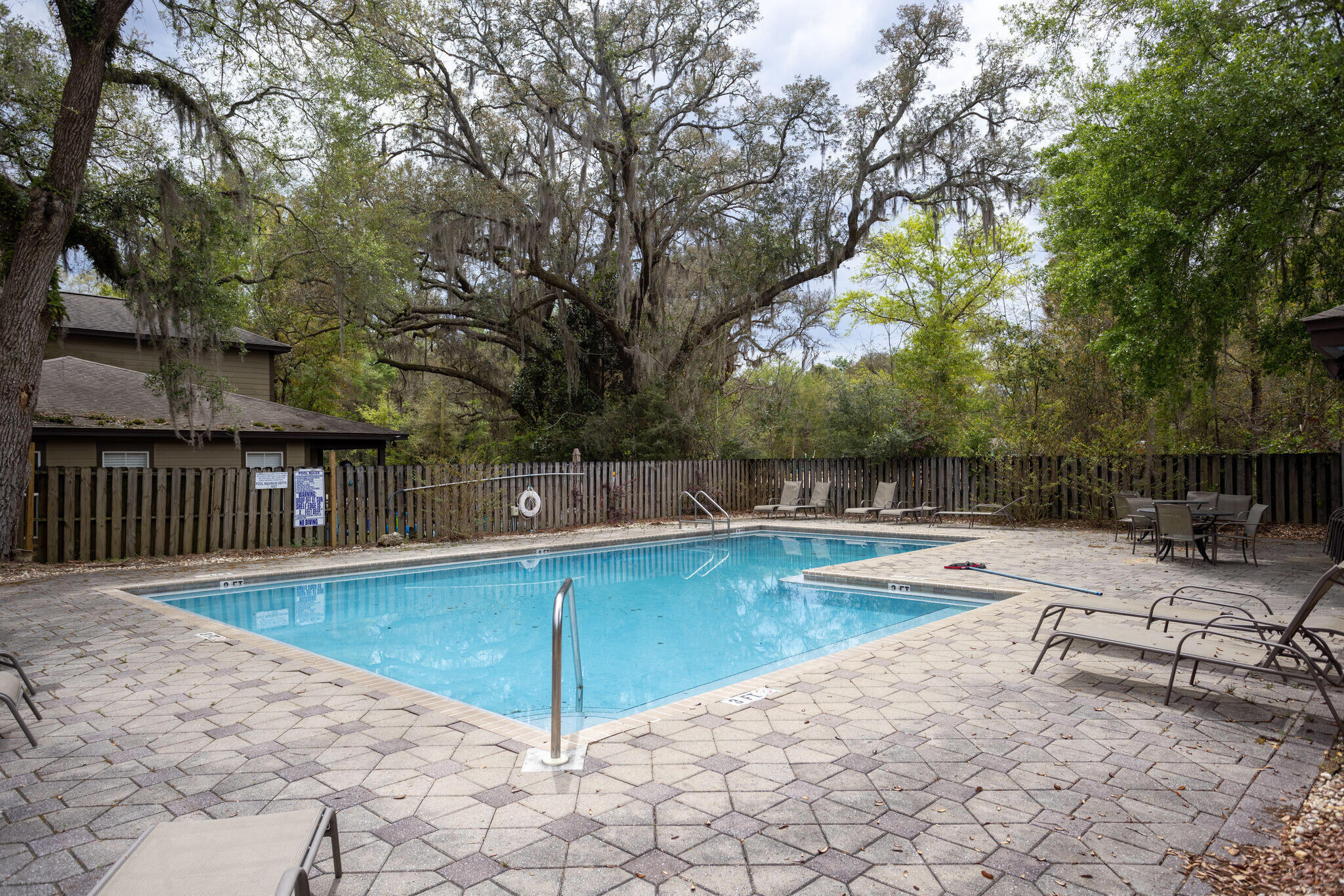 CANOPIES OF FREEPORT - Residential