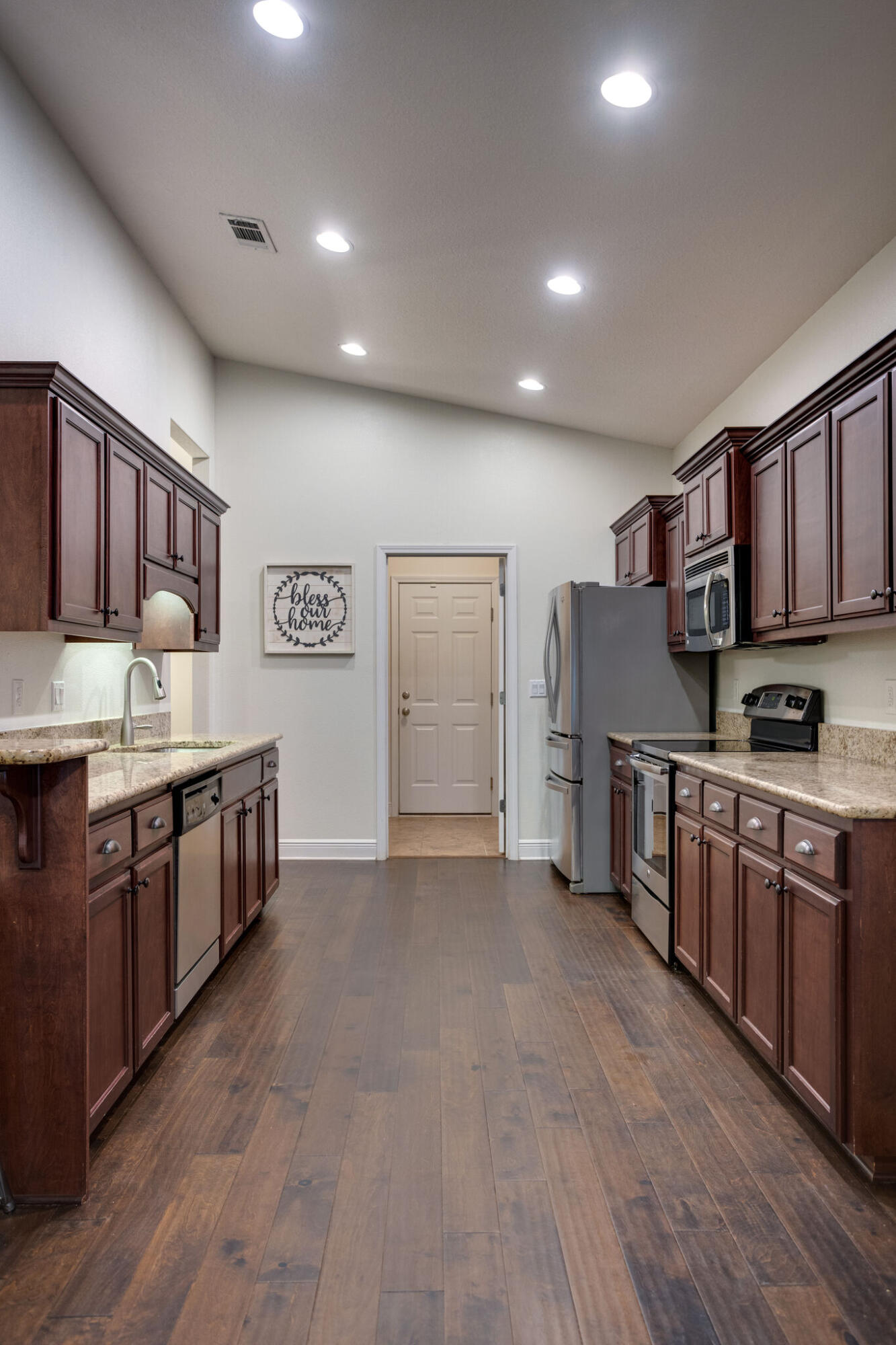 CANOPIES OF FREEPORT - Residential