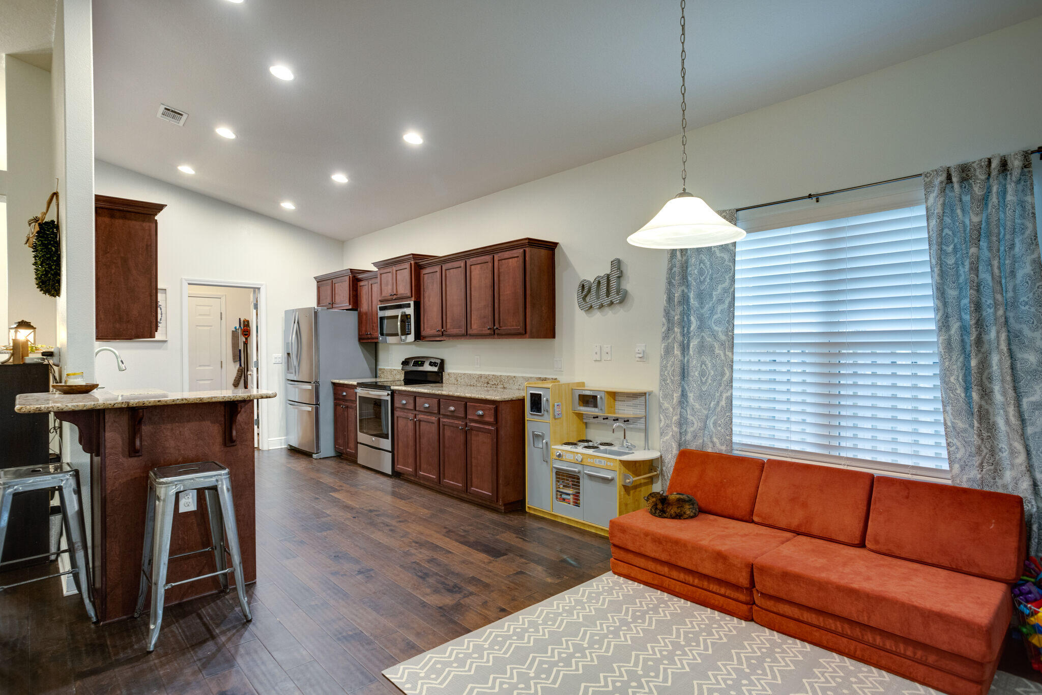 CANOPIES OF FREEPORT - Residential