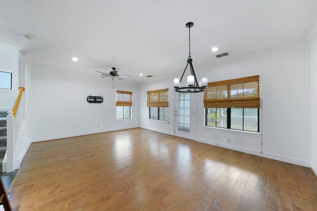 SOUTH HAVEN TOWNHOMES - Residential