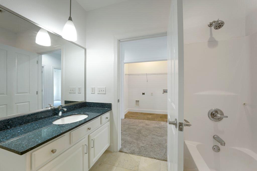 SOUTH HAVEN TOWNHOMES - Residential