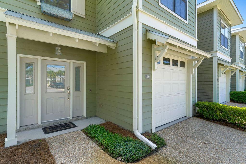 SOUTH HAVEN TOWNHOMES - Residential